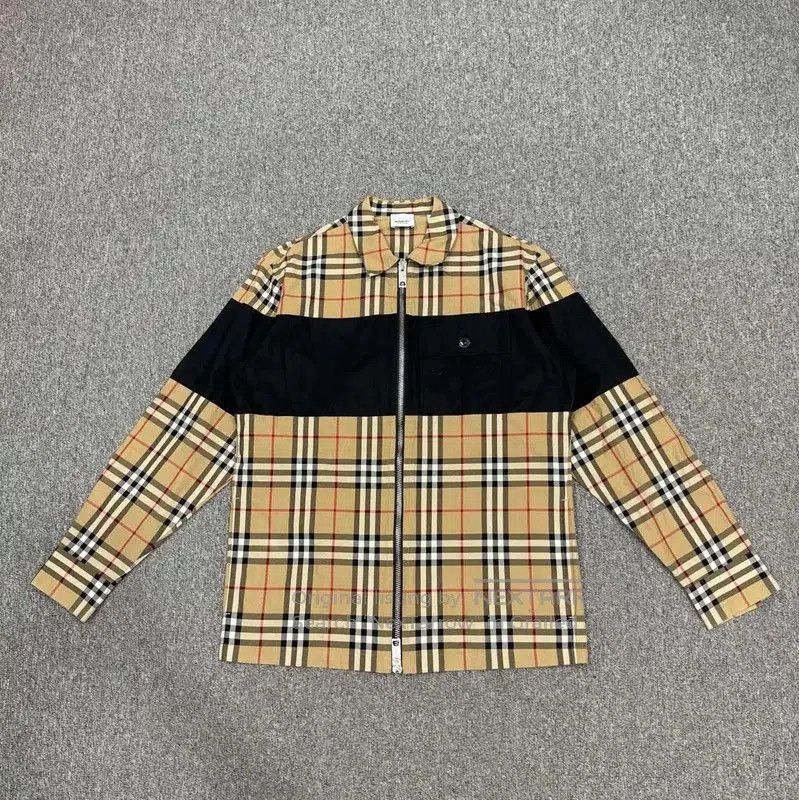 Burberry Burberry Multi-Colored Men's Jacket in Size S. Size US S / EU 44-46 / 1 - 1 Thumbnail