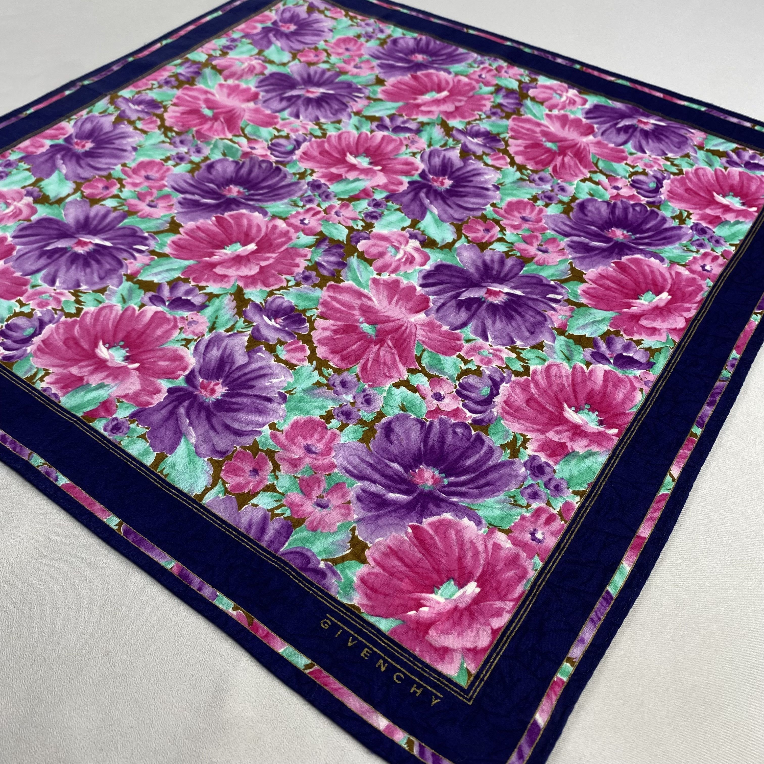 Vintage Givenchy Bandana/ Handkerchief / Neckerchief-P1600 Size ONE SIZE - 2 Thumbnail