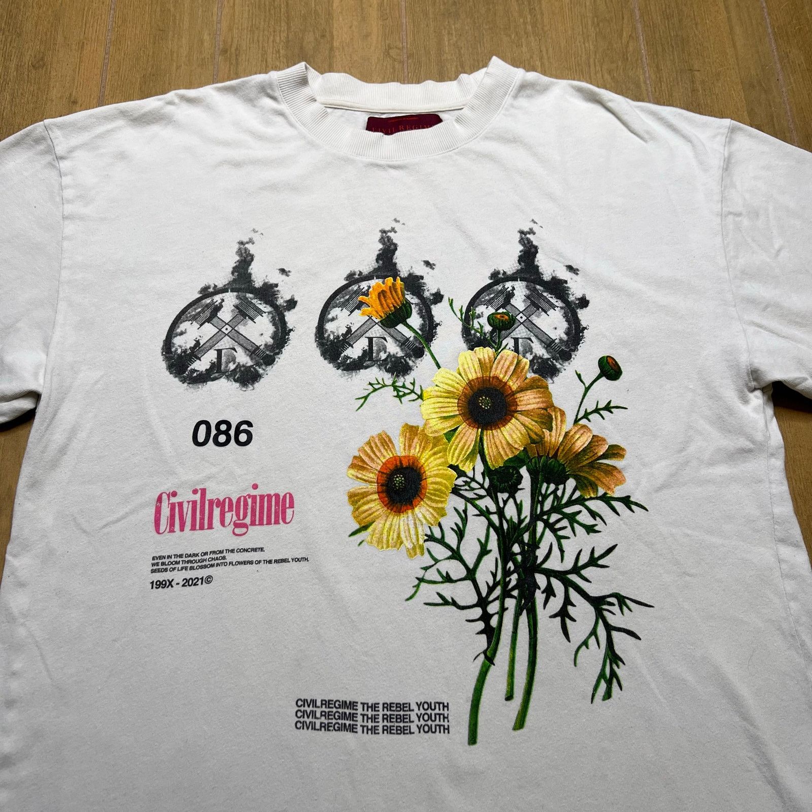 Civil Regime Civil Regime Floral Graphic T Shirt Mens L Streetwear Y2K Size US L / EU 52-54 / 3 - 2 Thumbnail