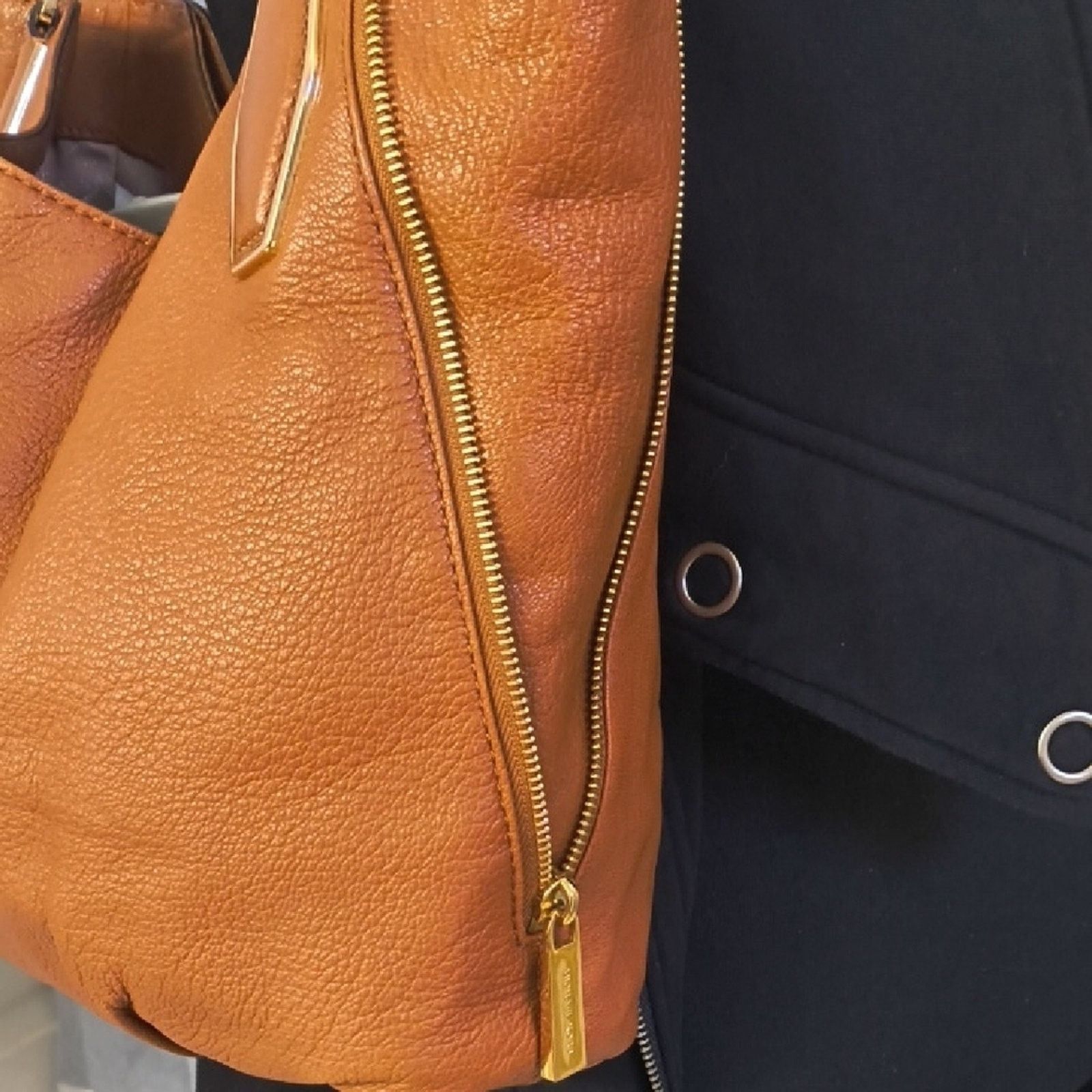 Michael Kors Michael Kors Brown Leather Handbag Size ONE SIZE - 5 Thumbnail