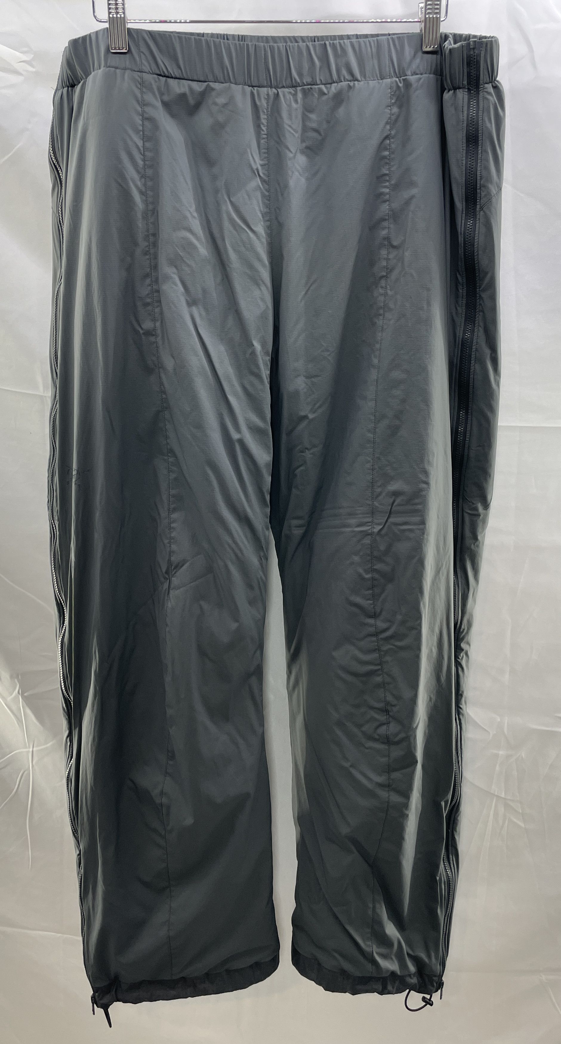 image of Arcteryx Leaf Atom Lt Wolf Coreloft Insulted Pants in Grey, Men's (Size 38)