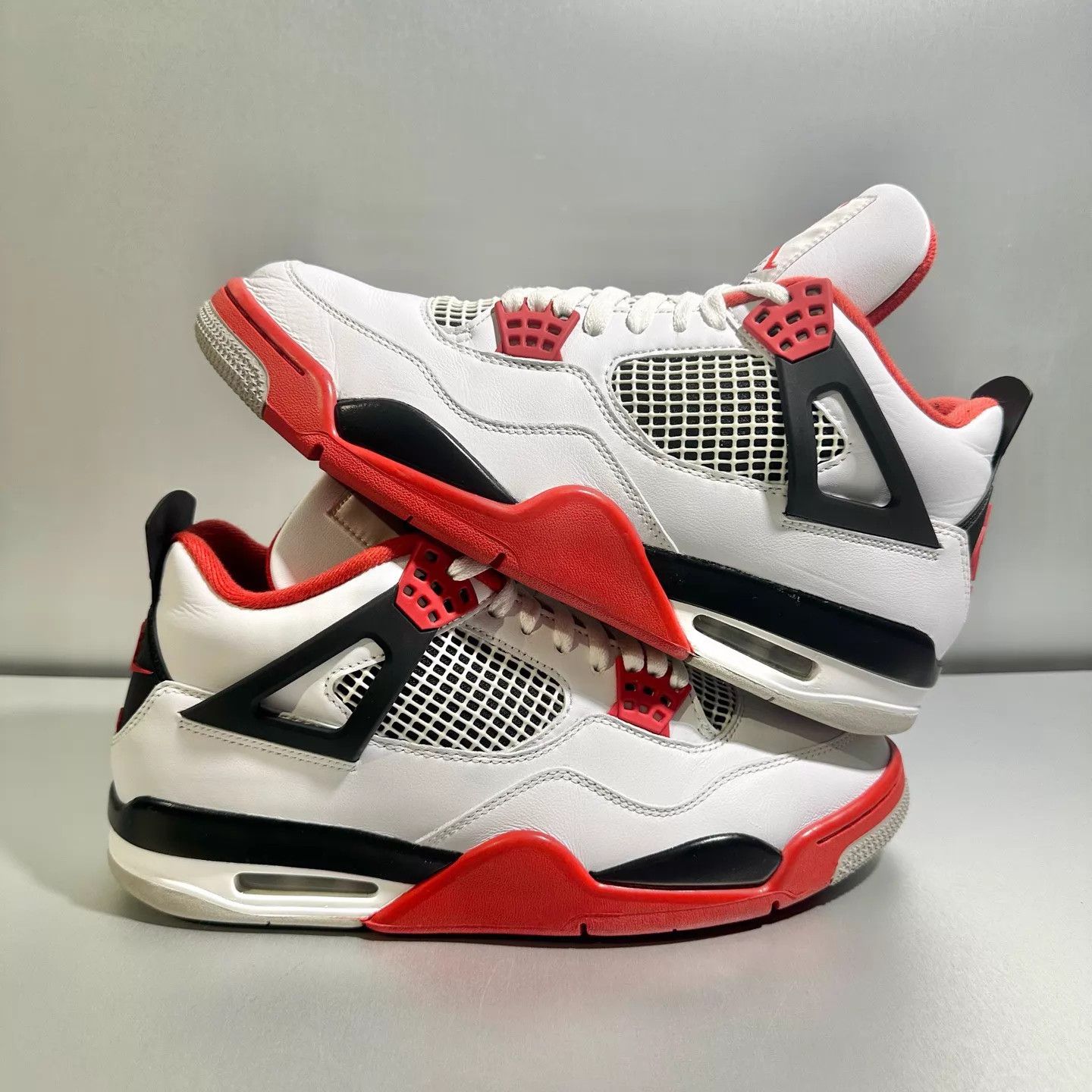 Nike Air Jordan 4 "Flame Red" Size 44.5 Worn Once Mint Size US 11.5 / EU 44-45 - 3 Thumbnail