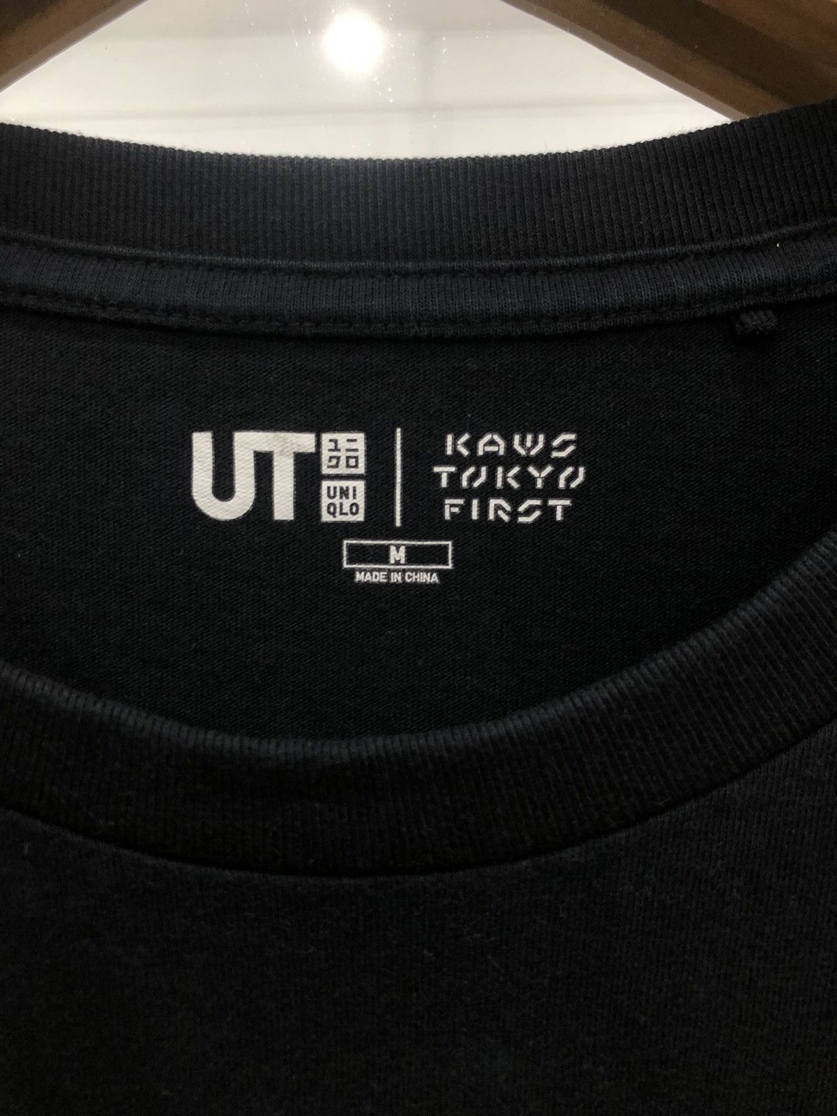 Kaws × Uniqlo Uniqlo X Kaws Tokyo First T Shirt Size US M / EU 48-50 / 2 - 2 Thumbnail