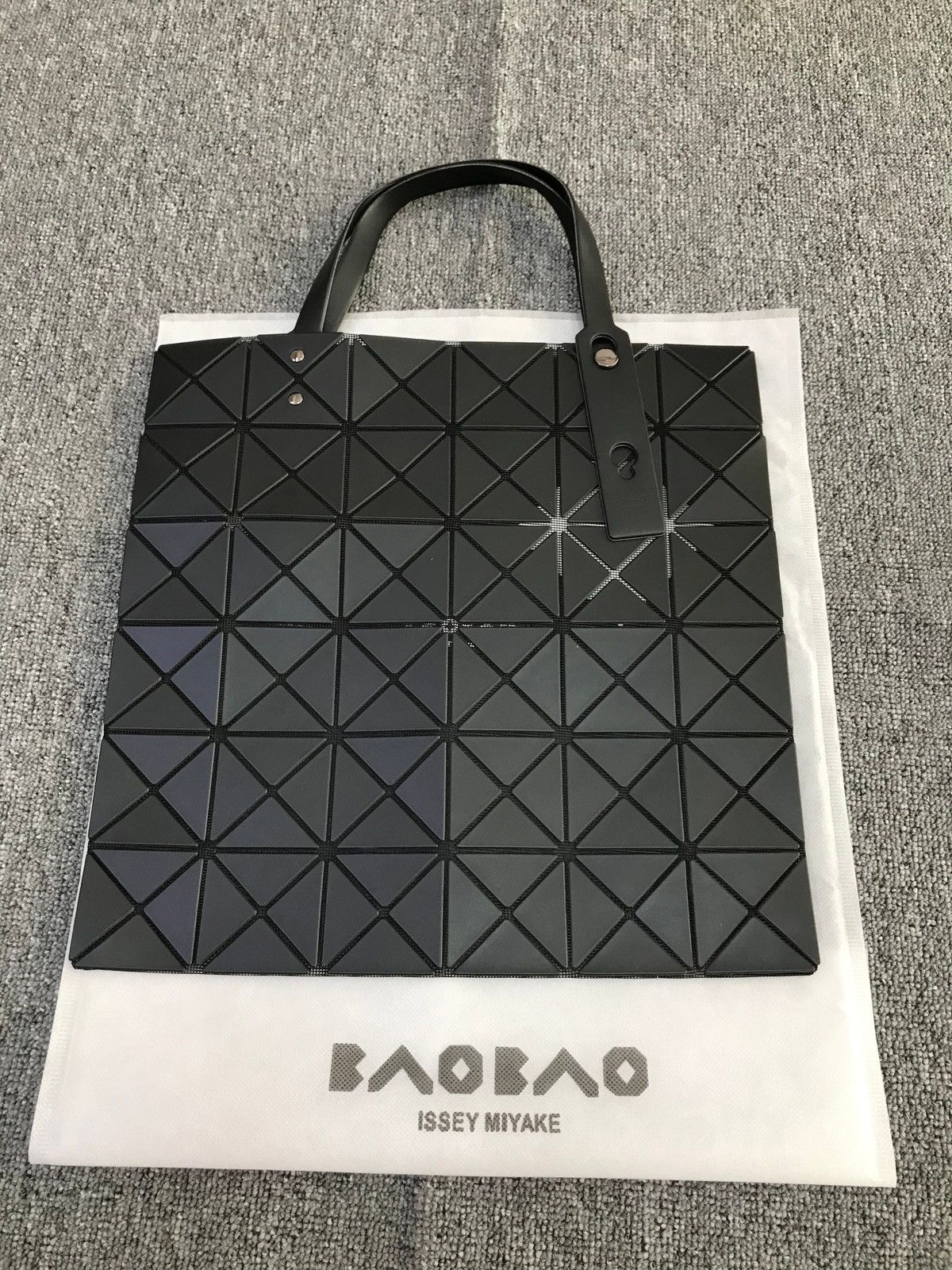 Issey Miyake Bao Bao BAO BAO ISSEY MIYAKE WHITE LUCENT BASIC TOTE Size ONE SIZE - 1 Thumbnail