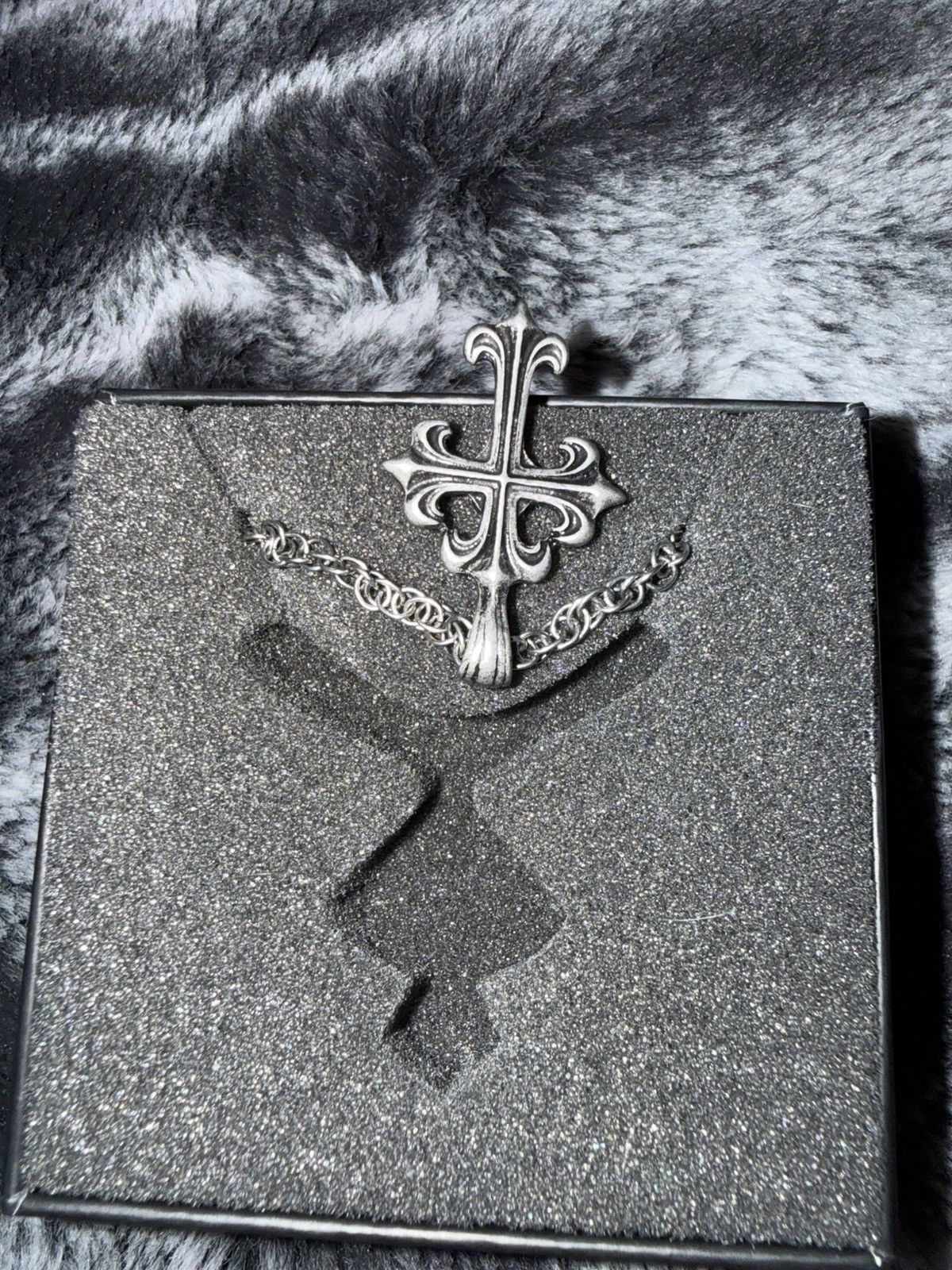 Other Lonely boy skull cross pendant and chain Size ONE SIZE - 5 Thumbnail