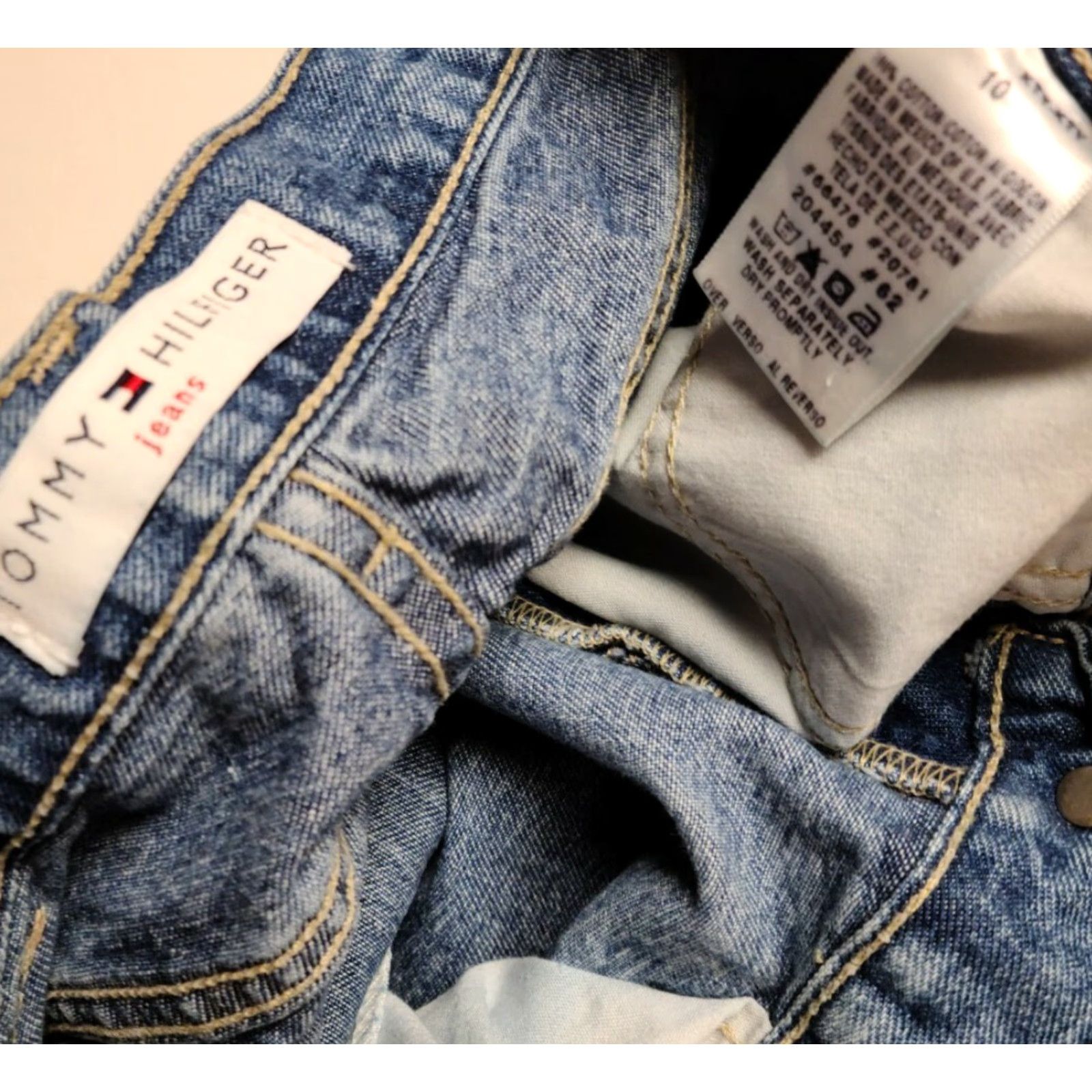 Tommy Hilfiger VINTAGE Tommy Hilfiger Boyfriend Jeans Women’s Size 10 (W32 x L25) Medium Wash Denim Size 32" / US 10 / IT 46 - 7 Thumbnail