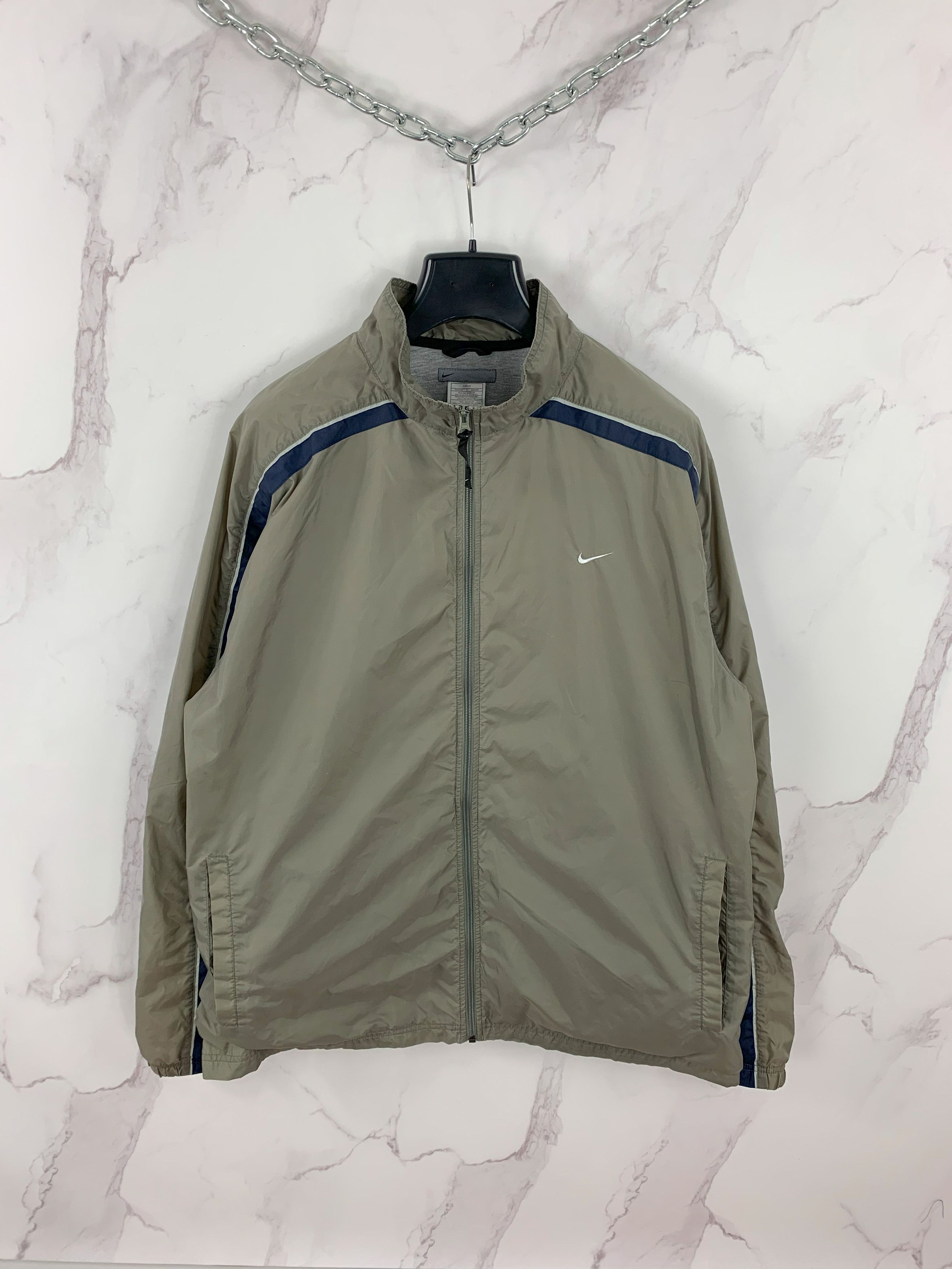 Nike Vintage Nike Nylon Windbreaker Track Jacket Size XL Size US XL / EU 56 / 4 - 1 Thumbnail