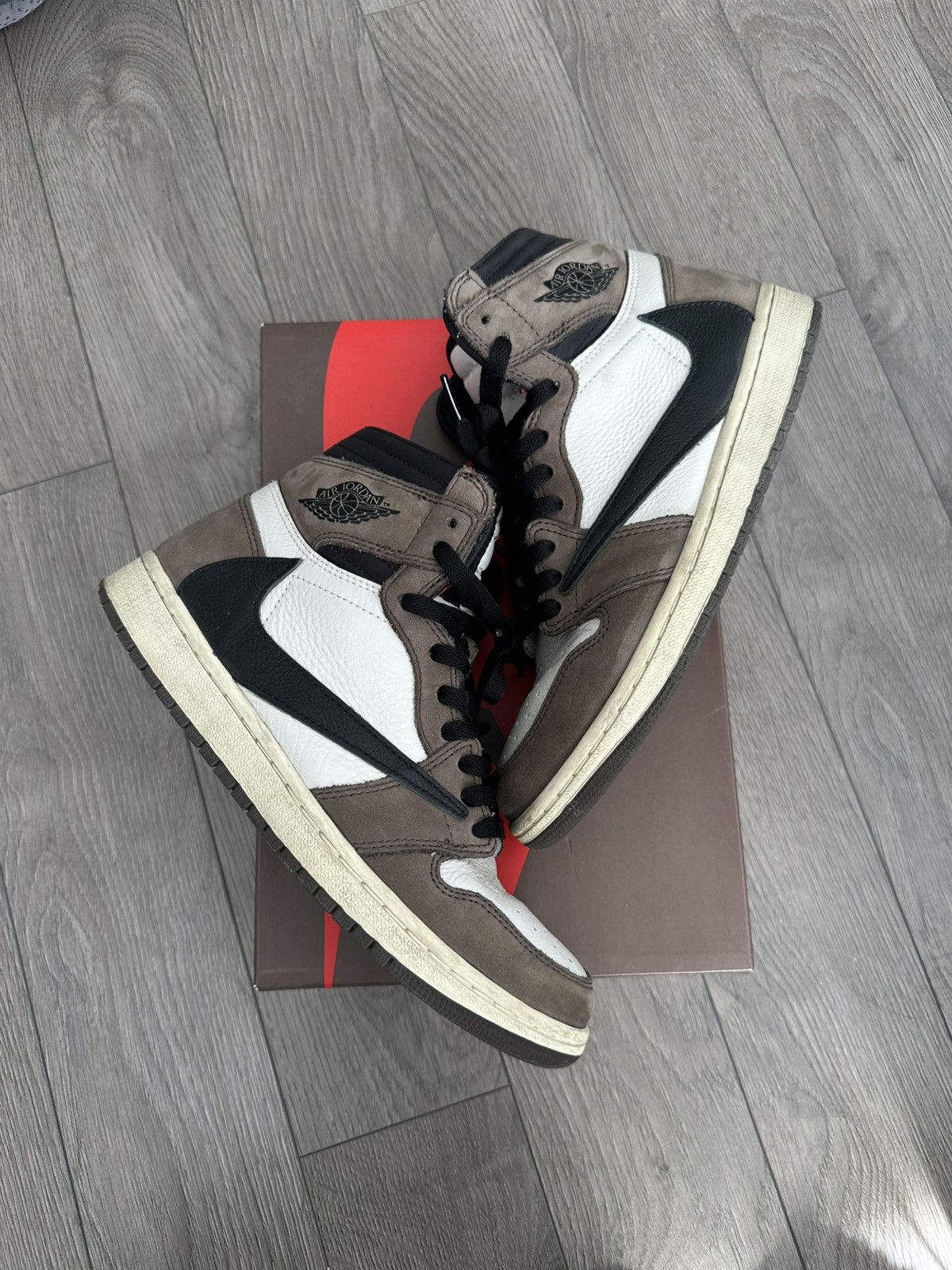 Jordan Brand × Nike × Travis Scott Travis Scott Jordan 1 OG size 8 Size US 8 / EU 41 - 1 Thumbnail