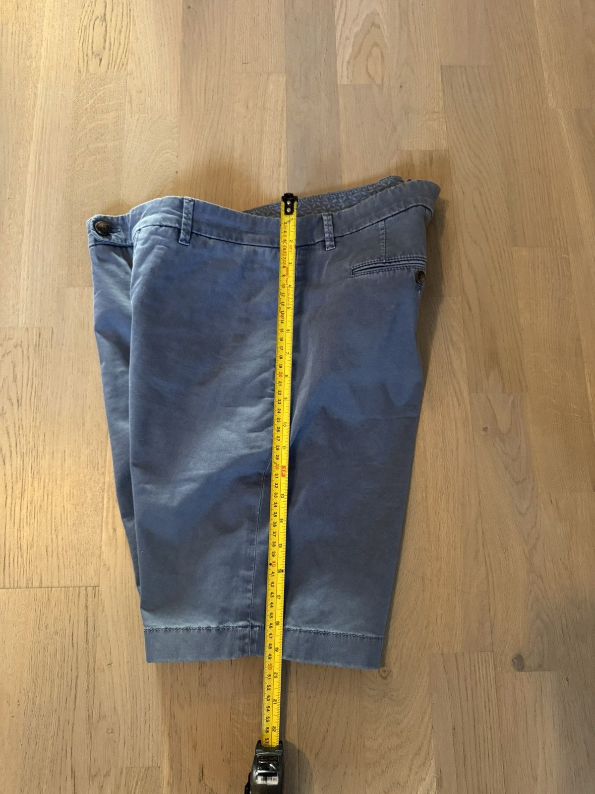 Jacob Cohen JACOB COHEN SHORTS see REAL SIZES IN PHOTOS BY TAPE MEASURE Size US 35 - 5 Thumbnail