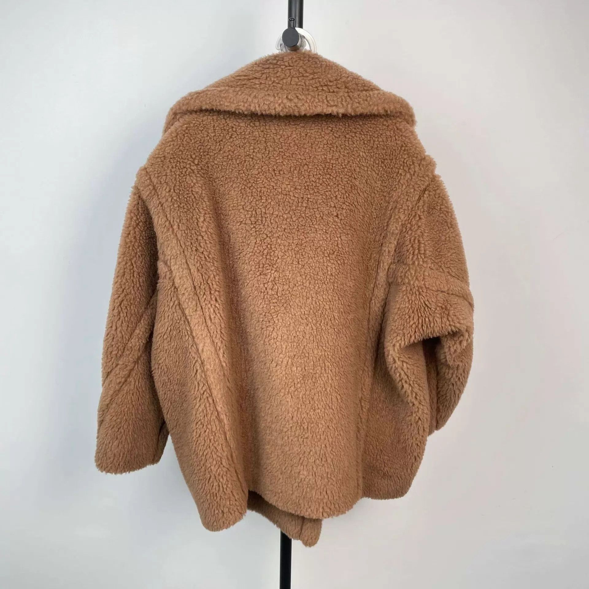 Max Mara MaxMara Double-Breasted Teddy Short Coat S Size S / US 4 / IT 40 - 2 Thumbnail