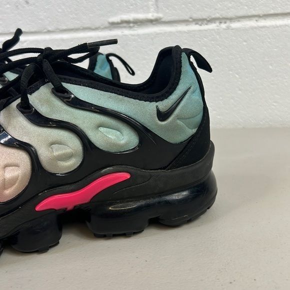 image of Nike Air Vapormax Plus Rocket Pop Pink Glacier Cz7954-600 Wo Shoes, Women's (Size 10)