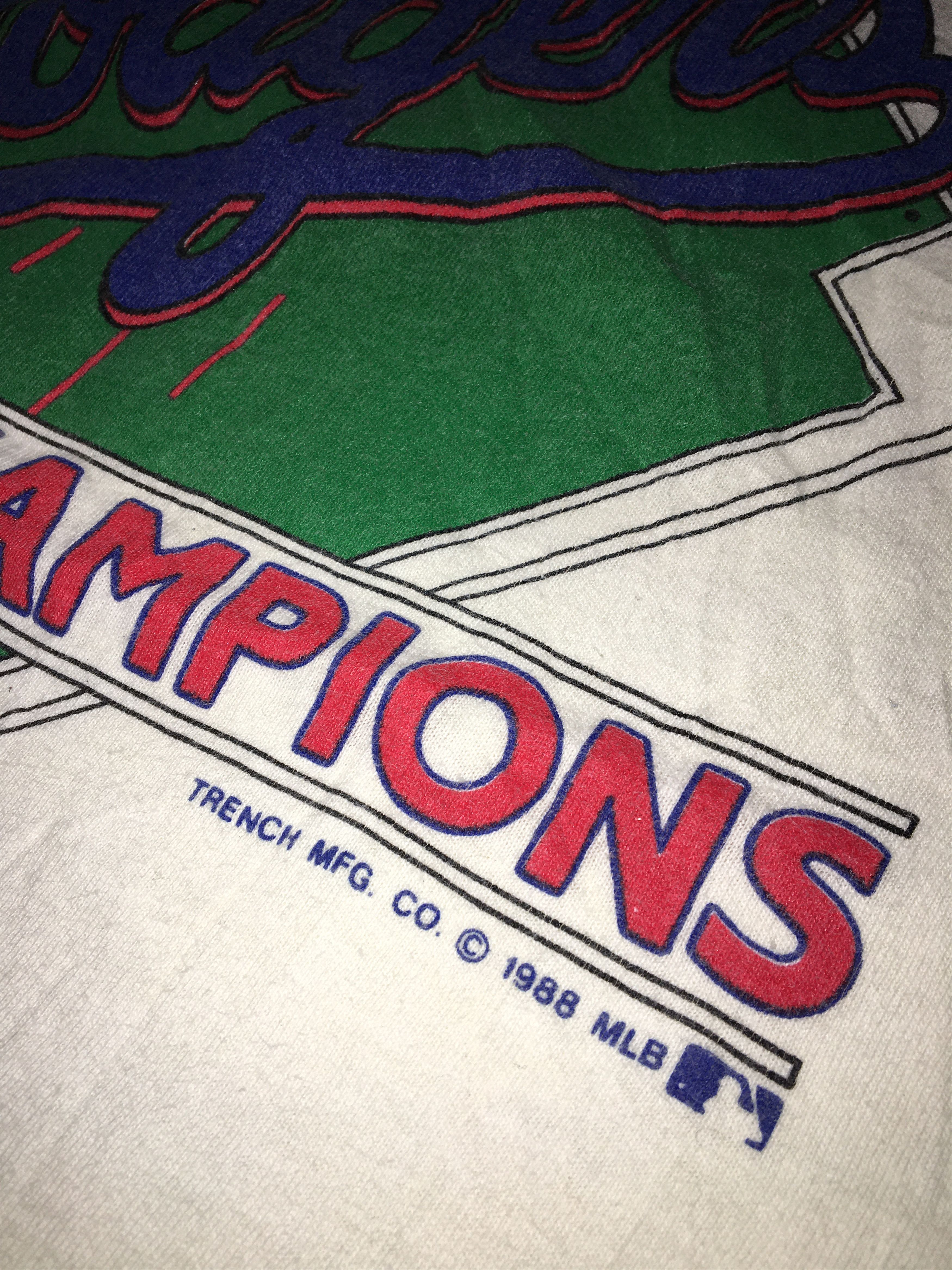 Vintage Vintage 1988 Los Angeles Dodgers Tshirt Size US M / EU 48-50 / 2 - 3 Thumbnail