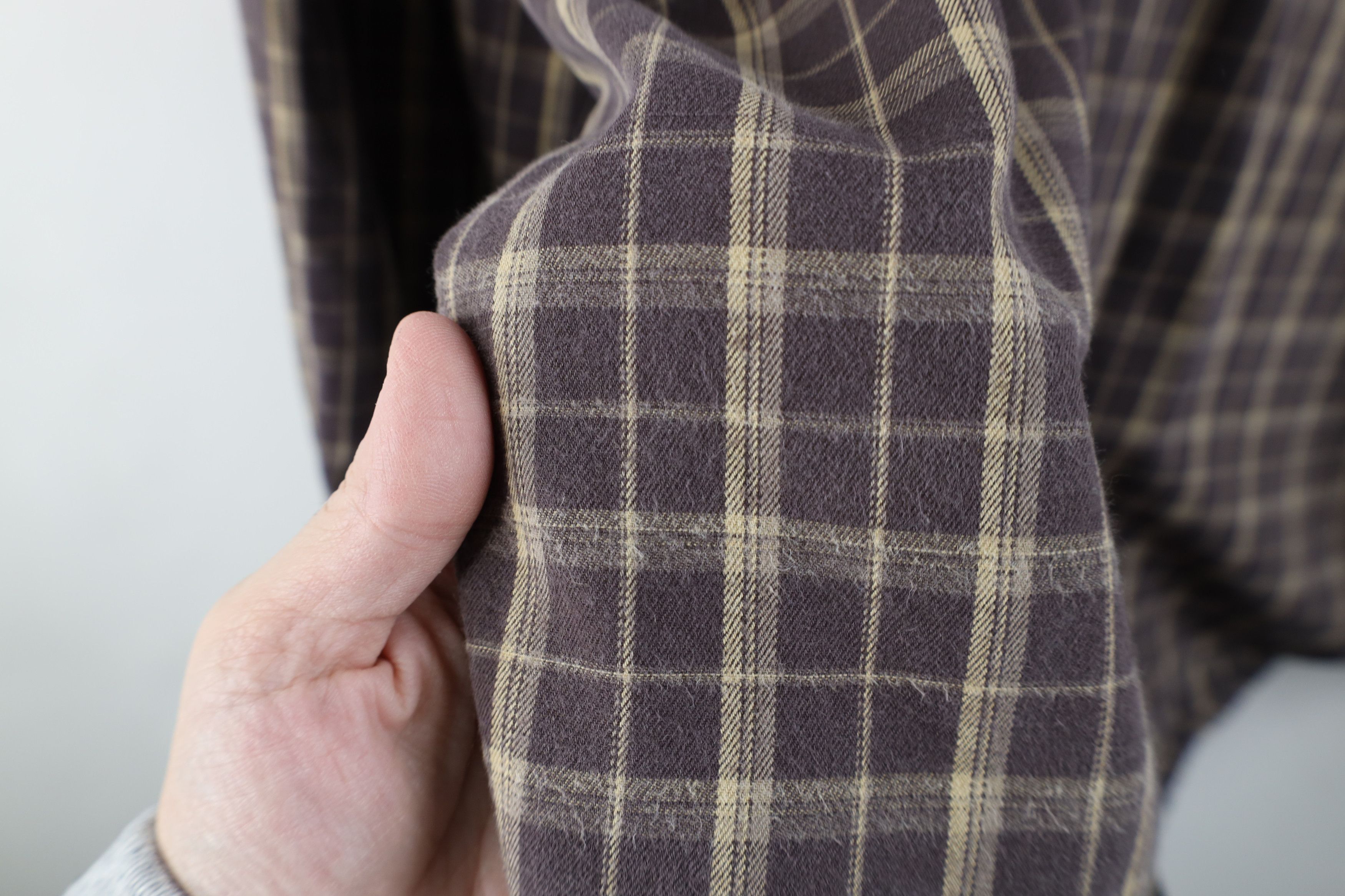 Columbia × Vintage Vintage Columbia Spell Out Collared Button Down Shirt Plaid Size US M / EU 48-50 / 2 - 7 Thumbnail