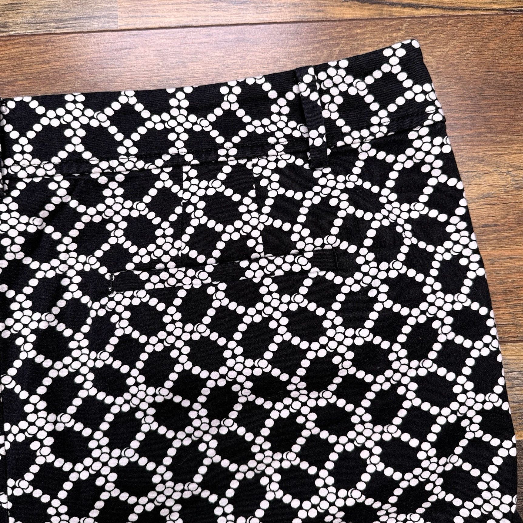 Talbots Talbots Shorts Womens 16 Black High Rise Stretch Chino Casual 6.5in Inseam Front Flat Front Geometric Pattern Cotton Spandex Regular Size 38" / US 16 / IT 52 - 5 Thumbnail