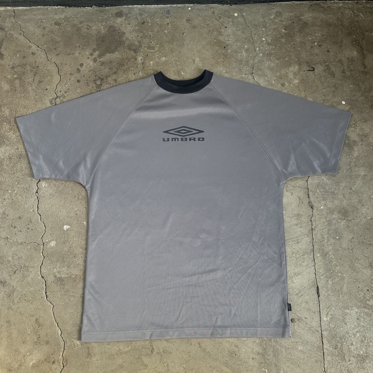 Umbro Vintage Umbro t shirt big logo 90s Size US M / EU 48-50 / 2 - 2 Thumbnail