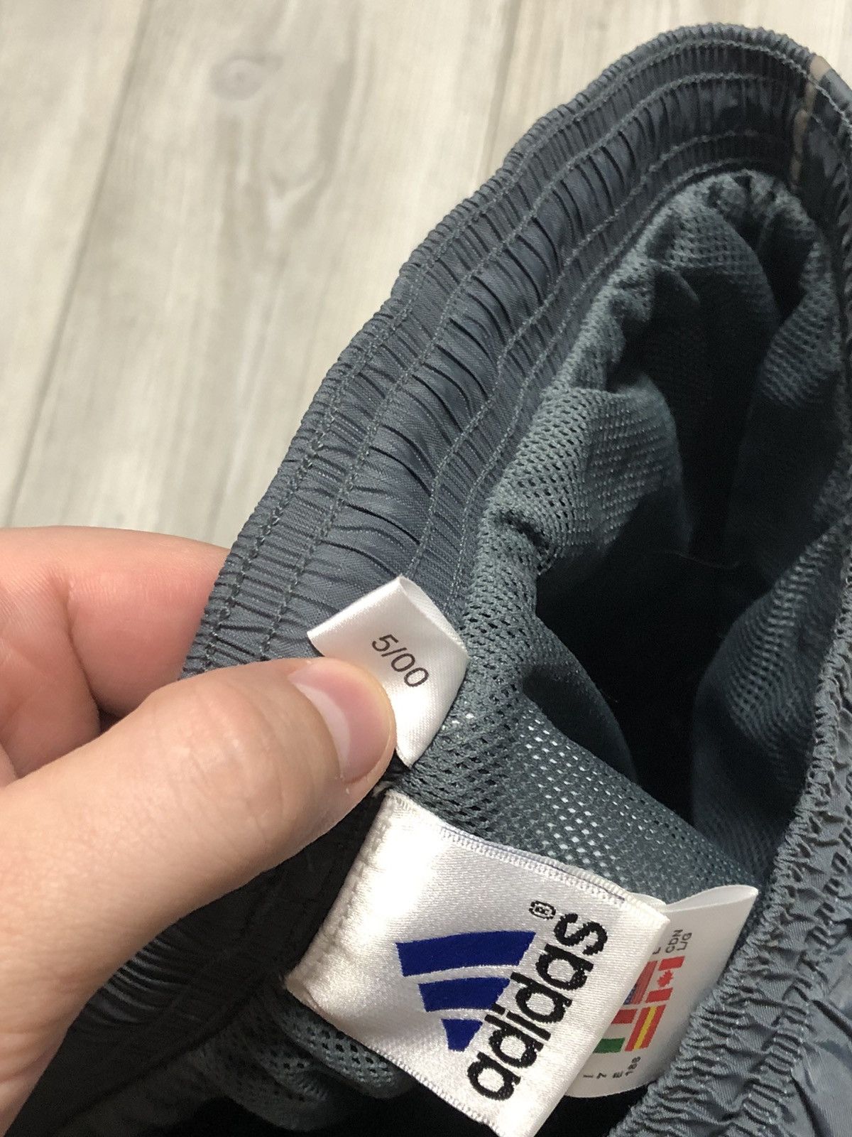 Adidas Vintage Adidas Track Pants Y2K Baggy Drilli Joggers Nylon Size US 34 / EU 50 - 5 Thumbnail