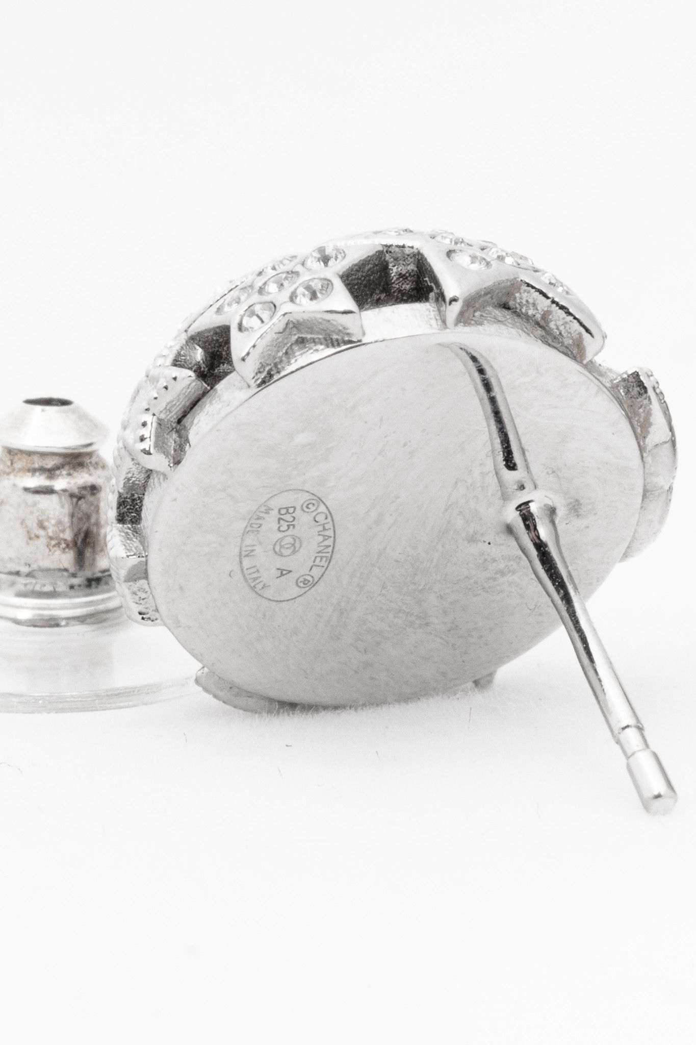 Chanel Chanel B25 Silver-Tone Crystal Star Domed Stud Earrings Size ONE SIZE - 4 Thumbnail