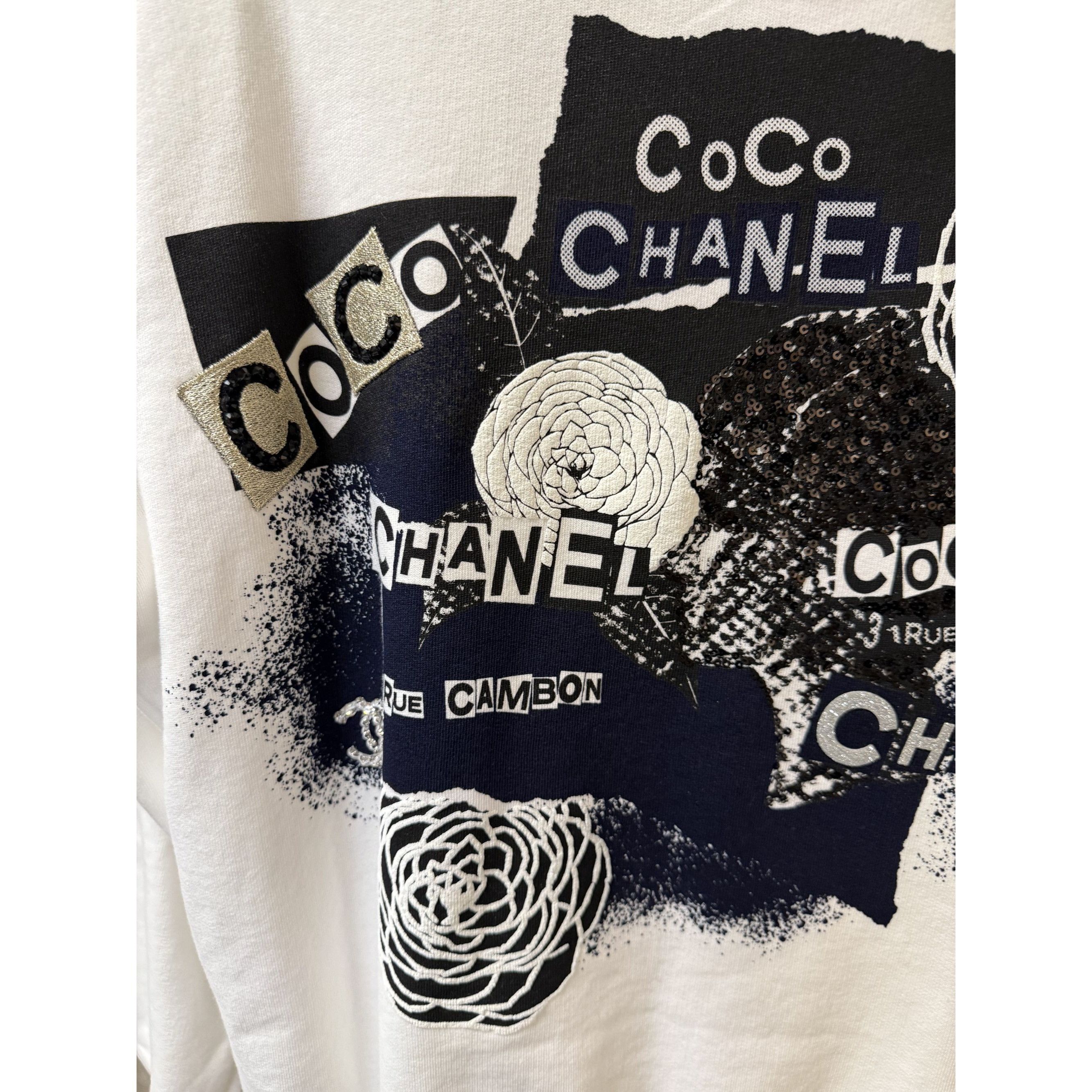 Chanel Chanel White Zip-Up Hoodie With Black Graphic Back Design 10 Size M / US 6-8 / IT 42-44 - 14 Thumbnail