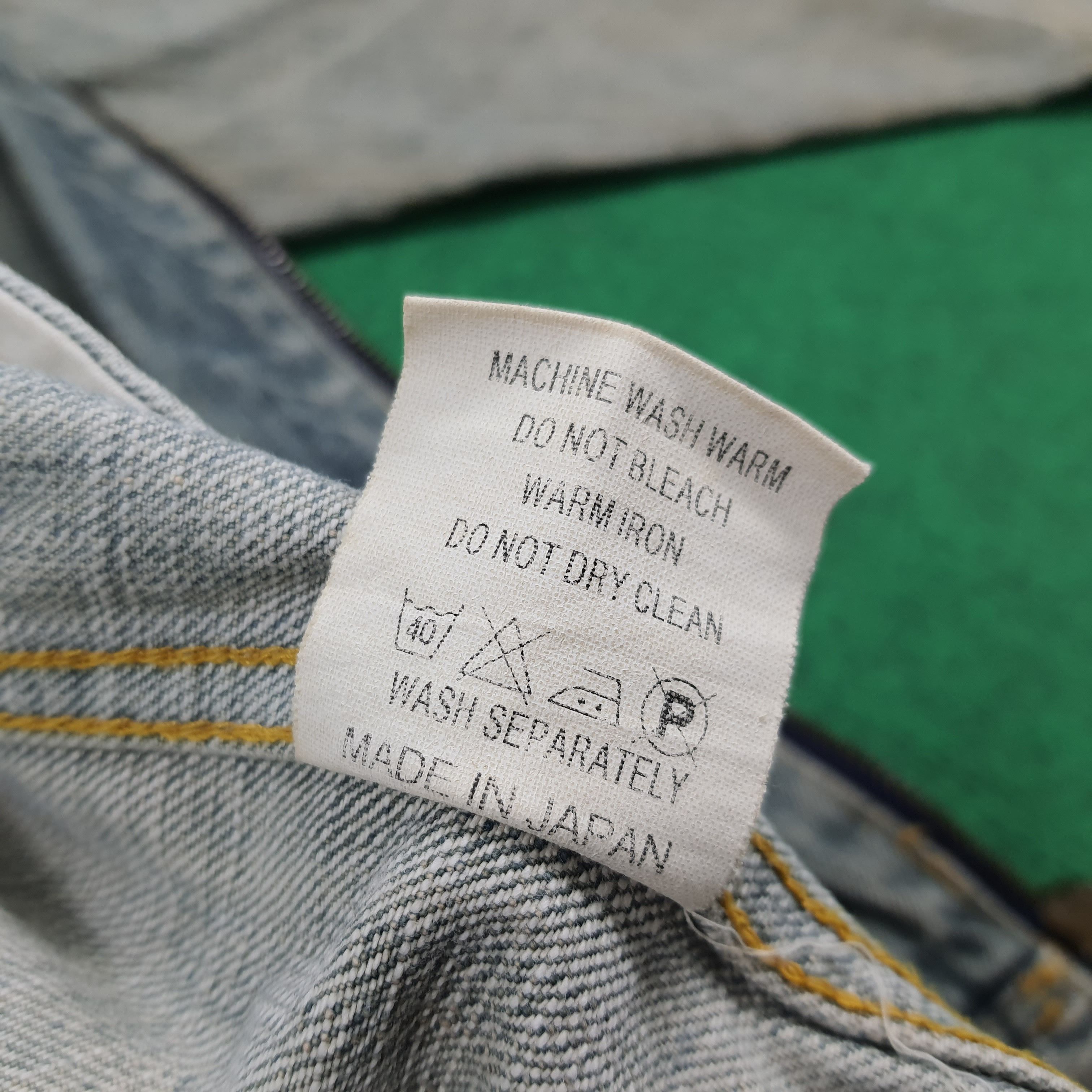 Vintage Vintage Roc Star Light Wash Denim Hoodie Jacket C308N9 Size US L / EU 52-54 / 3 - 8 Thumbnail
