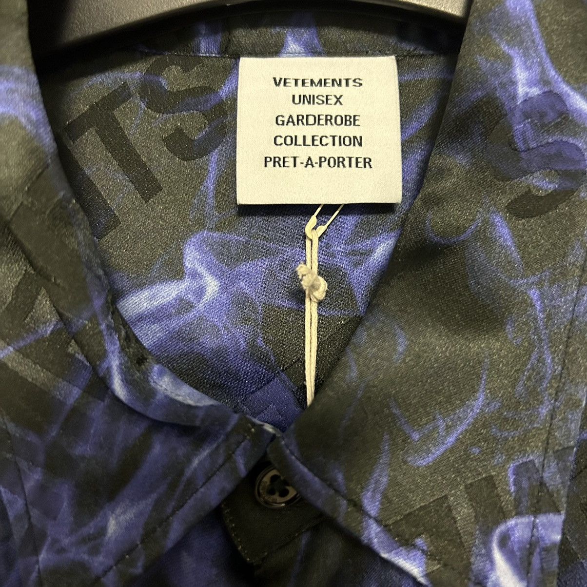 Vetements New Vetements Blue Skull Oversized Button Up Shirt Size XS Size US XS / EU 42 / 0 - 7 Thumbnail