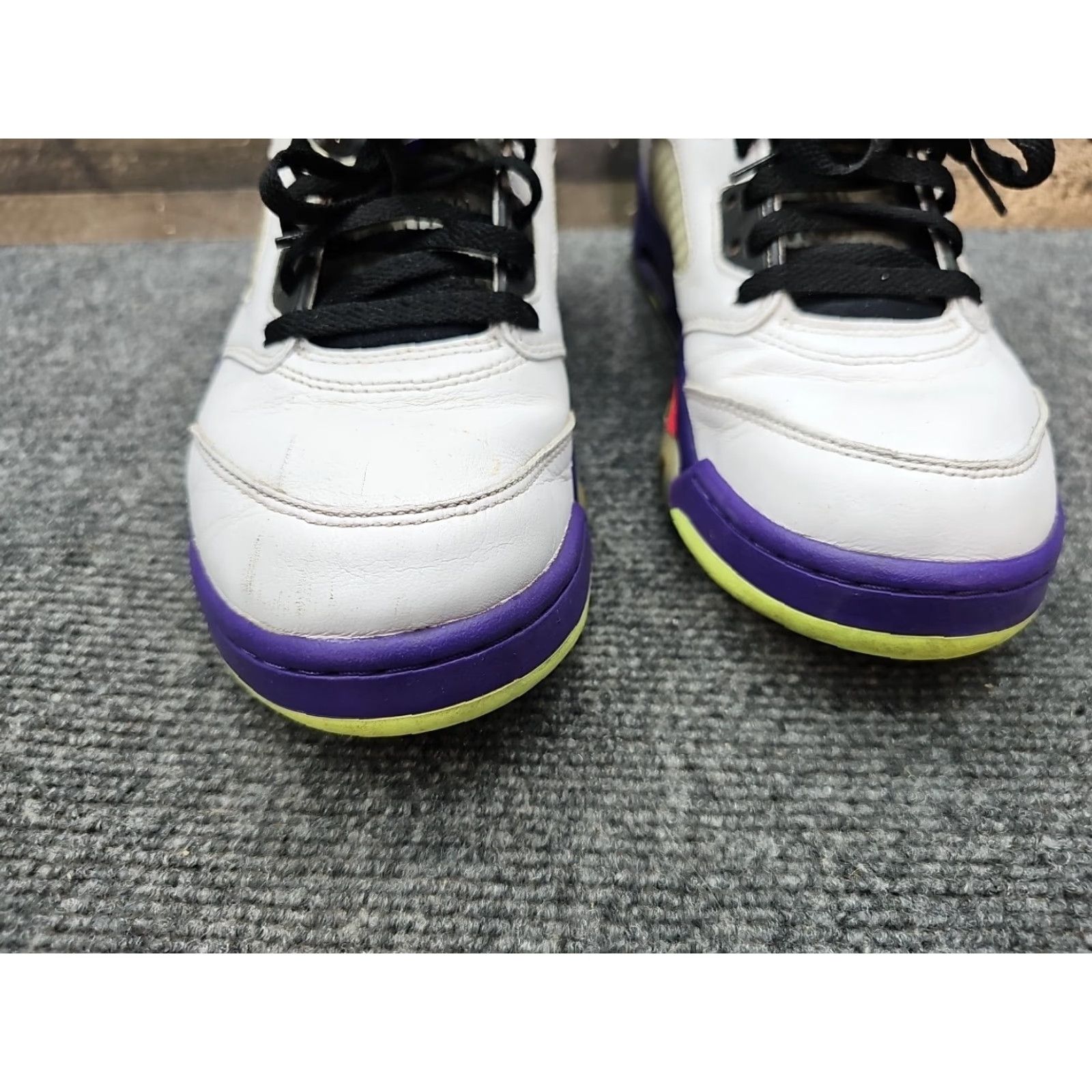 Jordan Brand Jordan 5 Retro Alternate Bel-Air 2020 Size 9.5 Men Sneakers White Size US 9 / EU 42 - 5 Thumbnail
