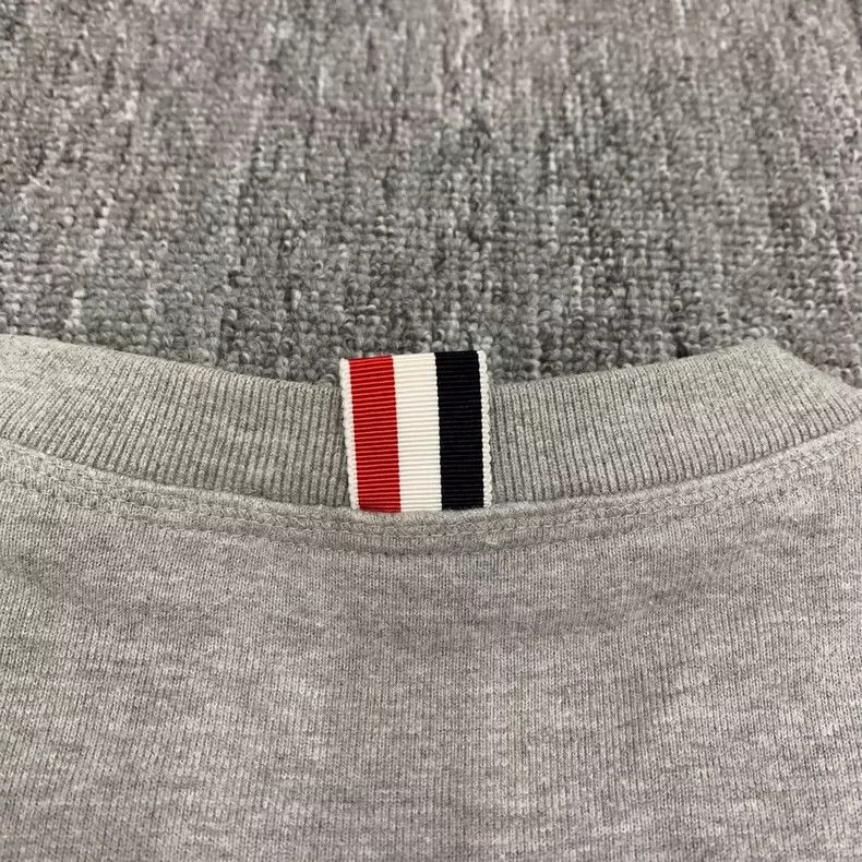 Thom Browne Thom browne Gray four-striped sweatshirt 2504-Nextarrow Size US XXL / EU 58 / 5 - 9 Thumbnail