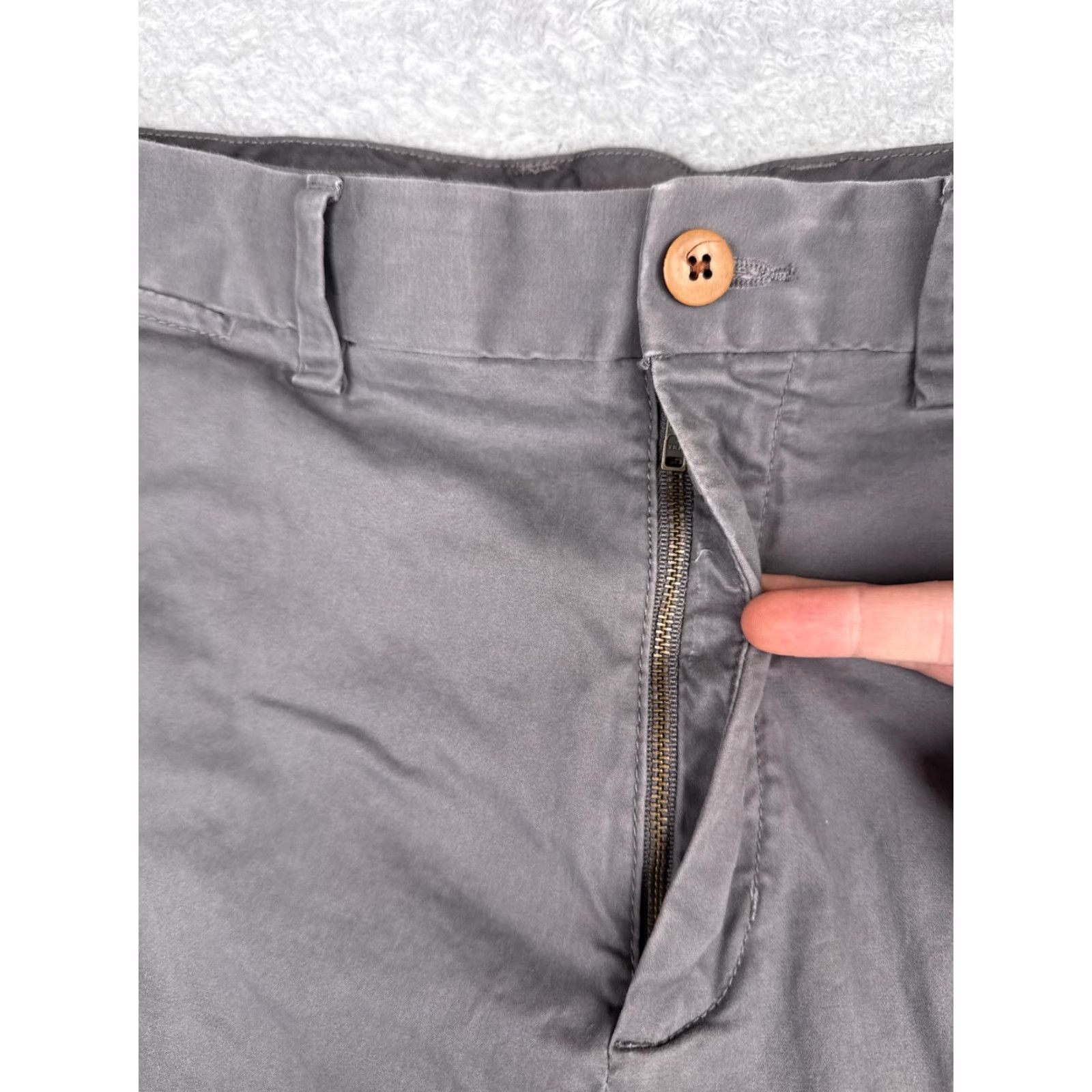 Tommy Bahama Tommy Bahama Shorts Mens 38 Gray Stretch Chino Flat Front Zip Fly Marlin Casual Pants Size US 38 / EU 54 - 6 Thumbnail