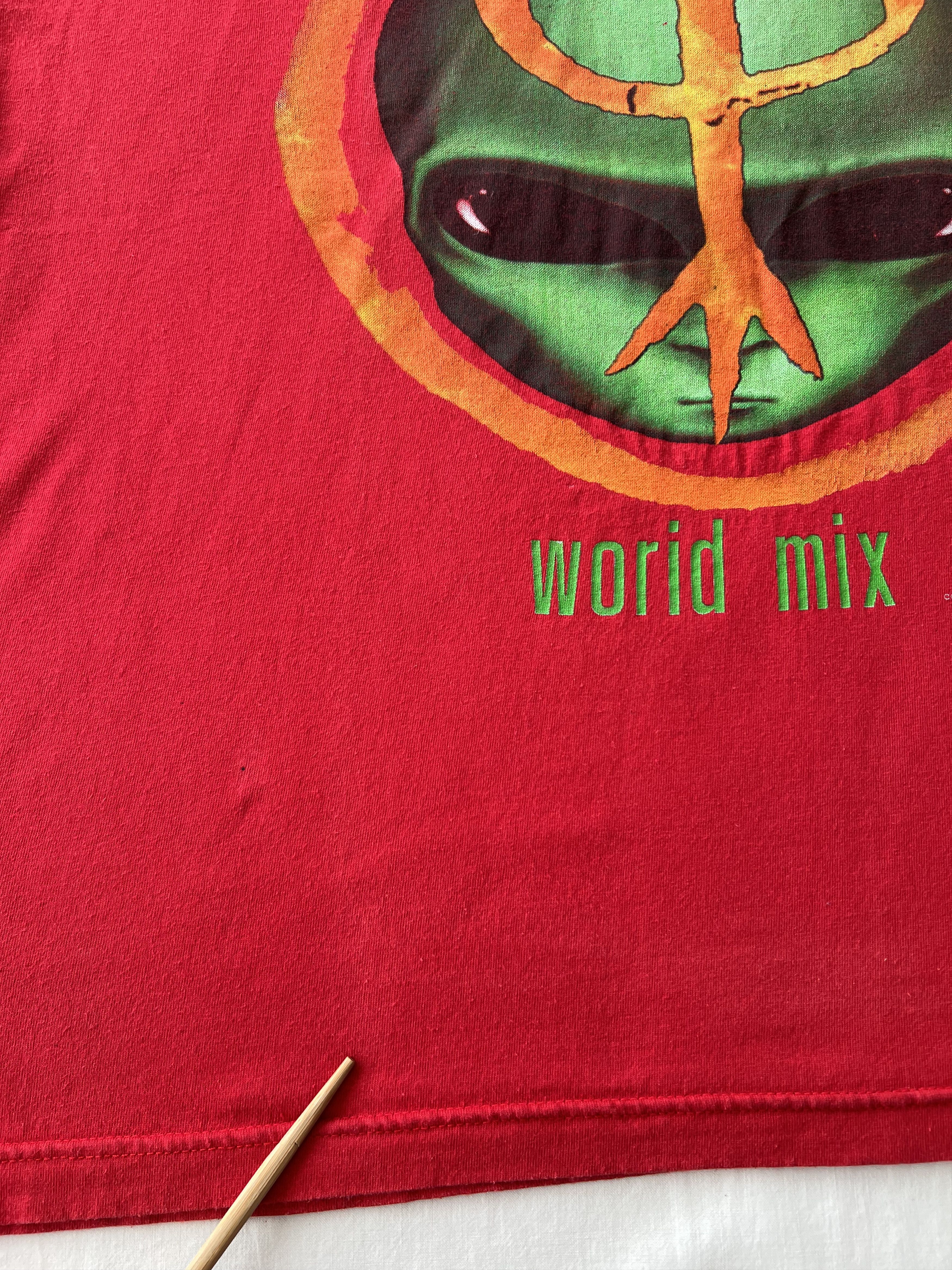 Alien Workshop Vintage 1996 Alien Workshop Alien Skateboards T-shirt Size US XL / EU 56 / 4 - 9 Thumbnail