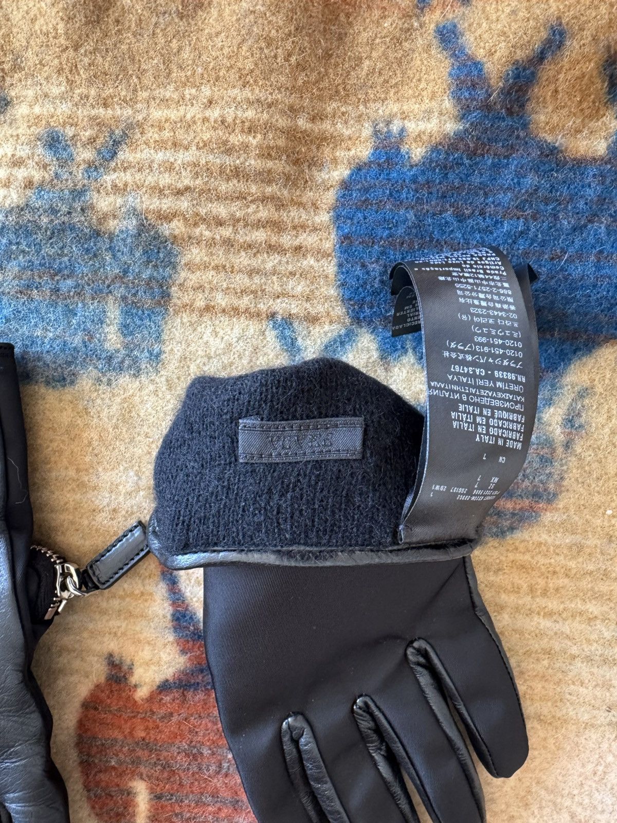 Prada Nylon and Leather Prada Gloves Size ONE SIZE - 5 Thumbnail