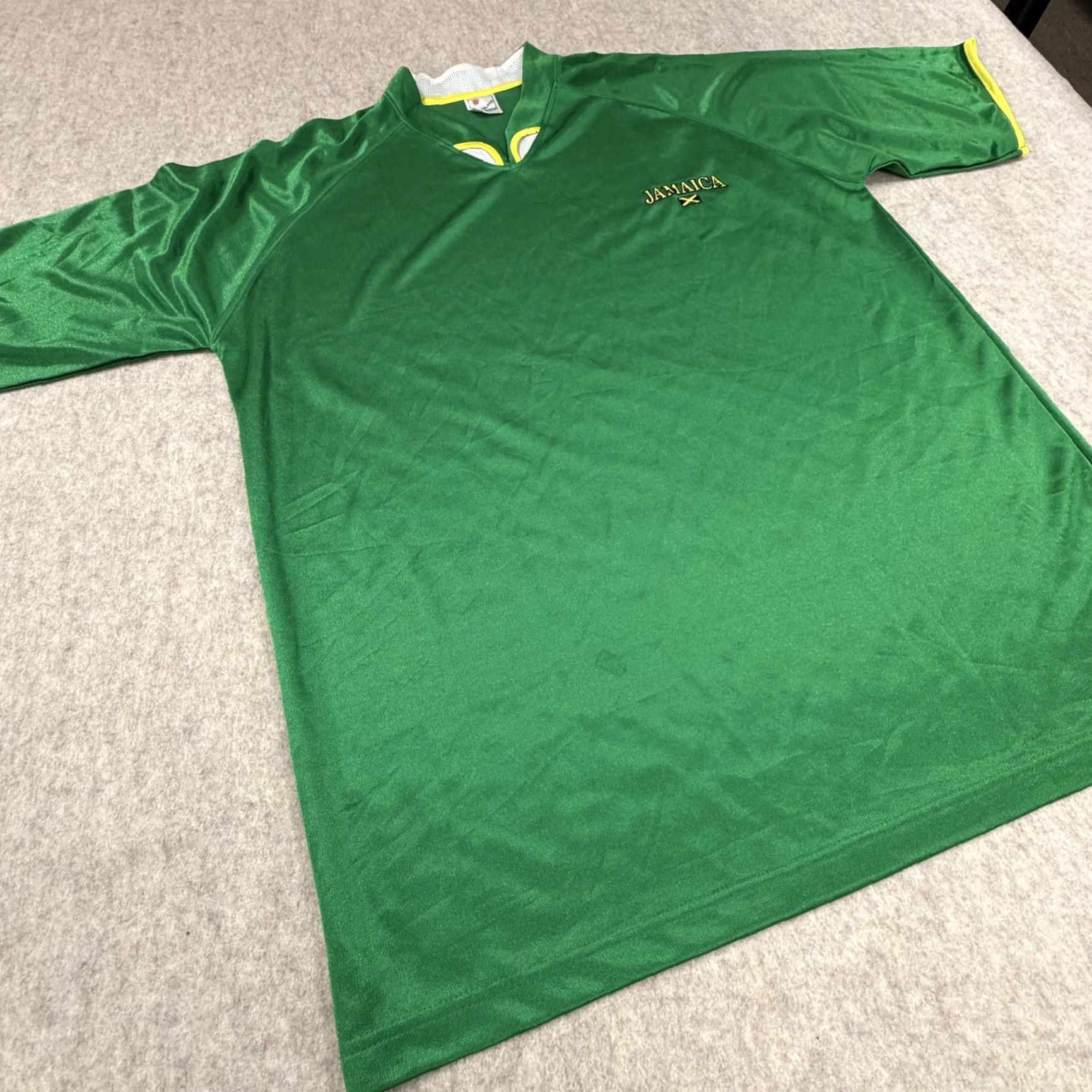 Vintage Jamaica Jersey Mens 2XL Green Embroidered Flag Raglan V-Neck Island Style Shirt Boys? Size US XXL / EU 58 / 5 - 6 Thumbnail