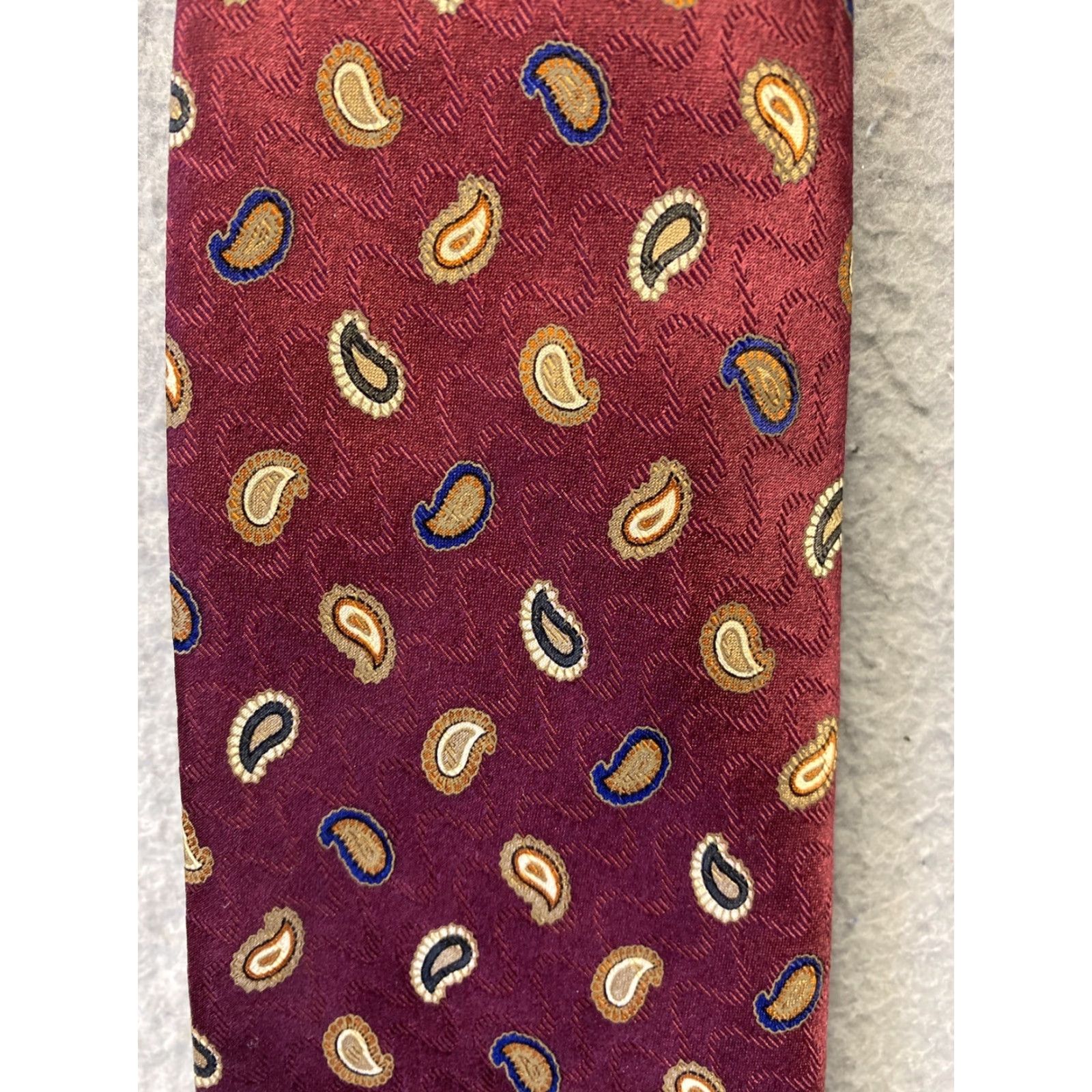Jos. A. Bank JOS.A.BANK Silk Tie Red Geometric Executive Collection One Size Mens Size ONE SIZE - 5 Thumbnail