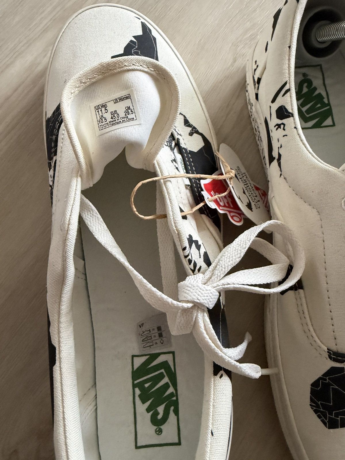 Vans Vans UA Era “Save Our Planet” Sneaker White/Black - Sz 11.5 Size US 11.5 / EU 44-45 - 4 Thumbnail