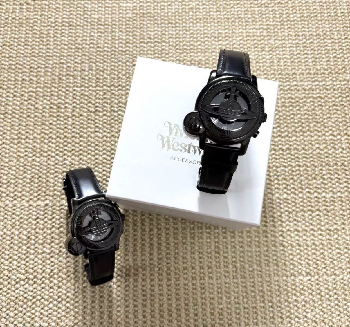 Vivienne Westwood Vivienne Westwood Saturn Sliding Cover Black Watch J29 Size ONE SIZE - 1 Thumbnail