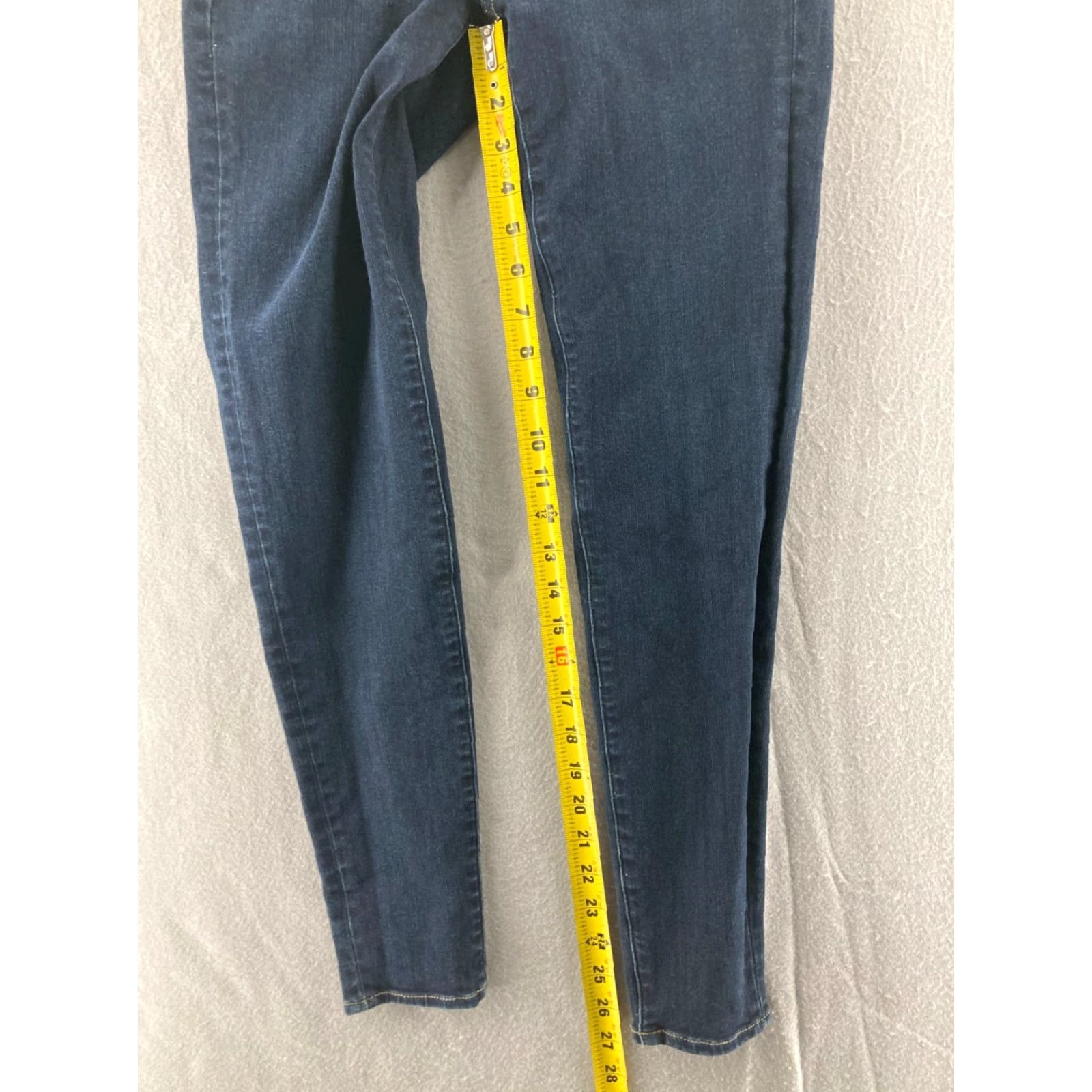 American Eagle Outfitters American Eagle Outfitters Jeans Jegging Womens 4 Regular Blue Cotton Blend Stretch Denim Reported Size 4 Adult Womens Jeans Jegging Size 27" / US 4 / IT 40 - 5 Thumbnail