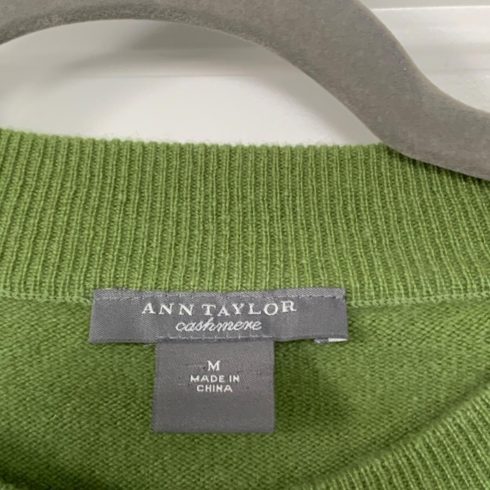 Ann Taylor Ann Taylor Button Down Sweater Size M / US 6-8 / IT 42-44 - 3 Thumbnail