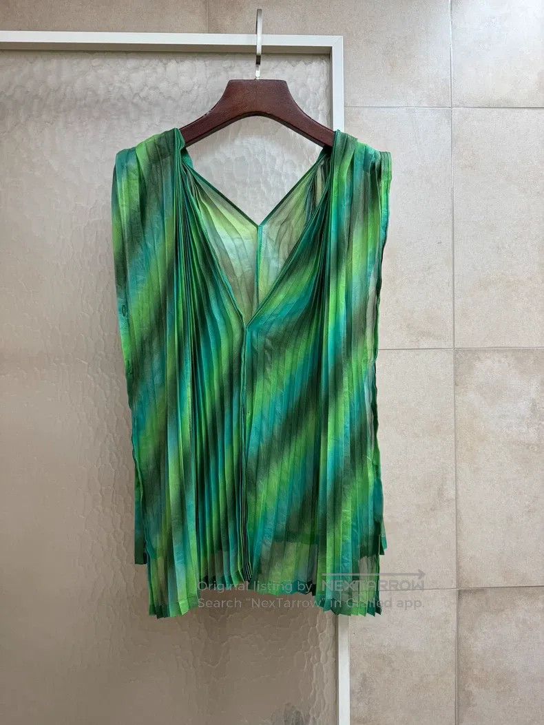Issey Miyake Issey Miyake Green Tank Top Size M / US 6-8 / IT 42-44 - 1 Thumbnail