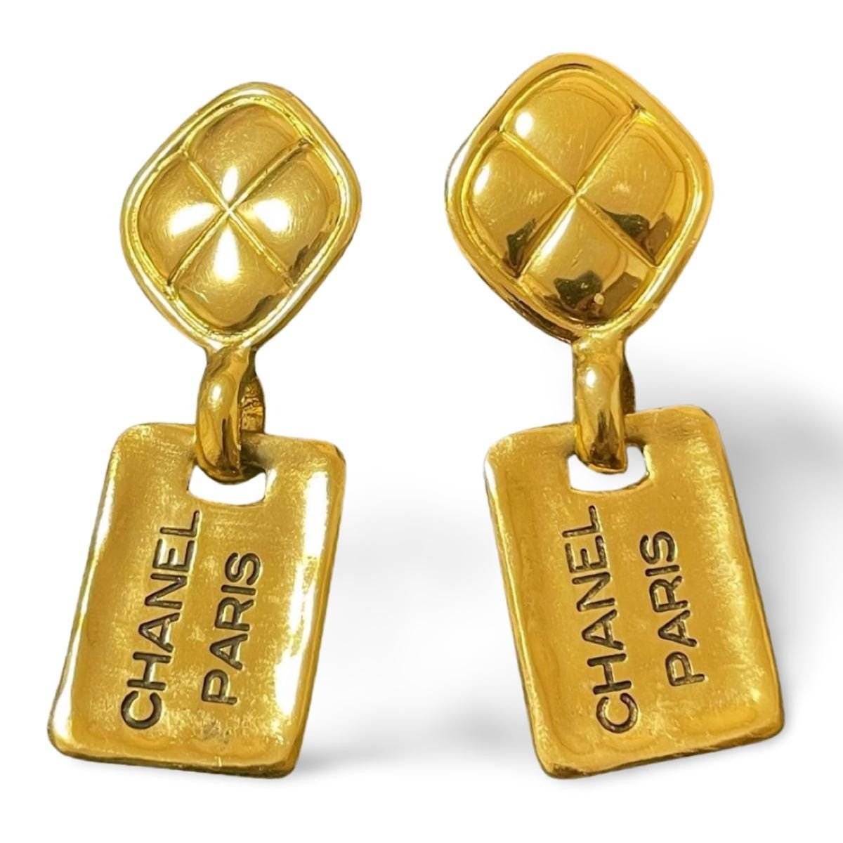 Chanel Vintage CHANEL matelasse and logo plate dangle earrings Size ONE SIZE - 5 Thumbnail