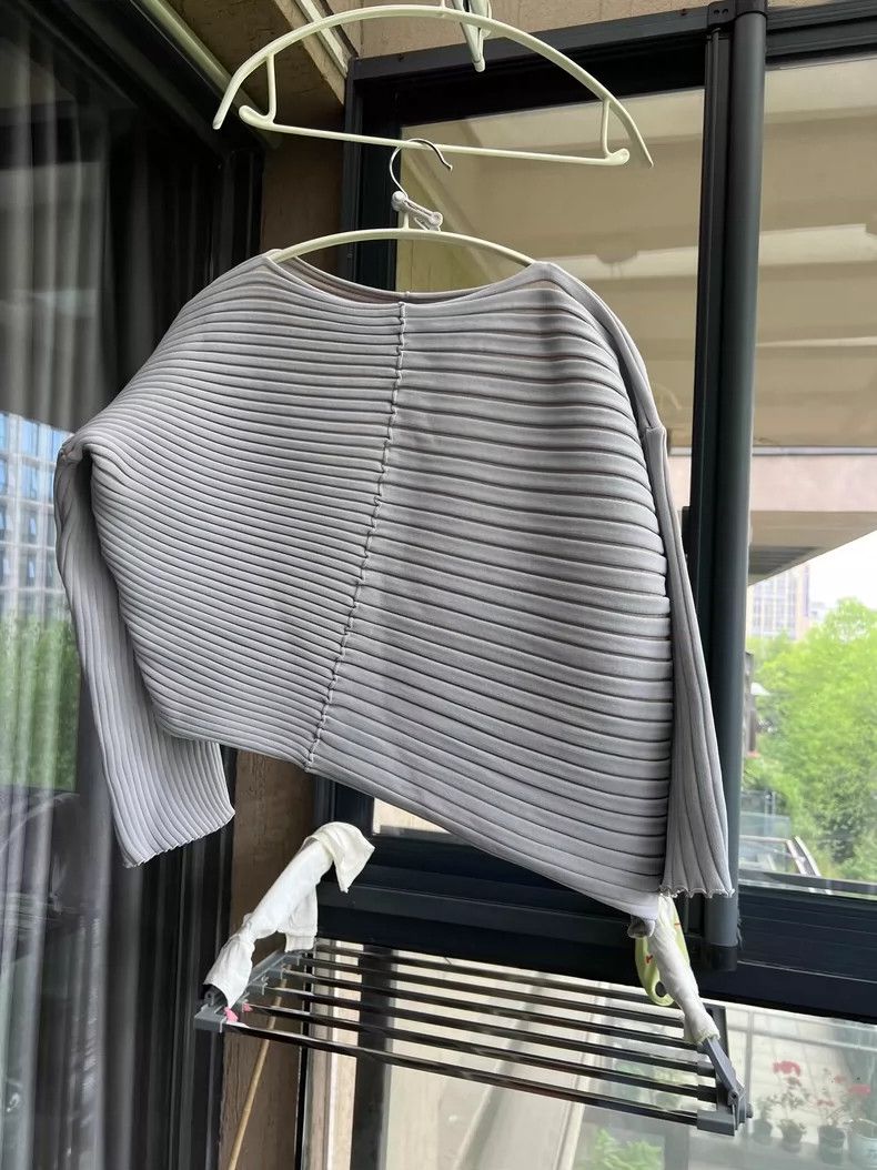 Issey Miyake Issey Miyake size:3 A short grey knitted top Size XS / US 0-2 / IT 36-38 - 1 Thumbnail