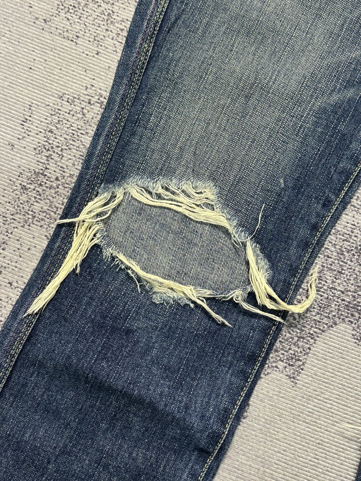 Japanese Brand RARE SLY Distressed Flare Jeans Size US 27 - 5 Thumbnail