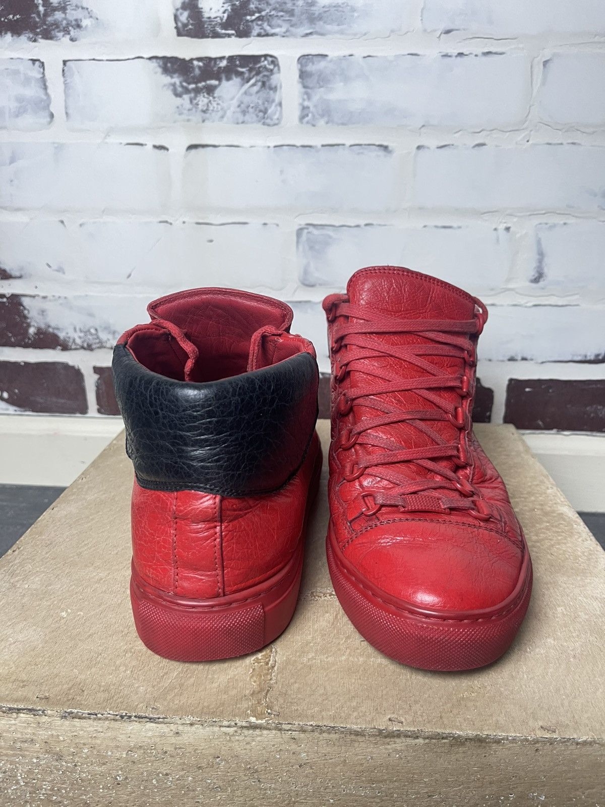 Balenciaga Limited edition Balenciaga Arenas Size US 8 / EU 41 - 1 Thumbnail
