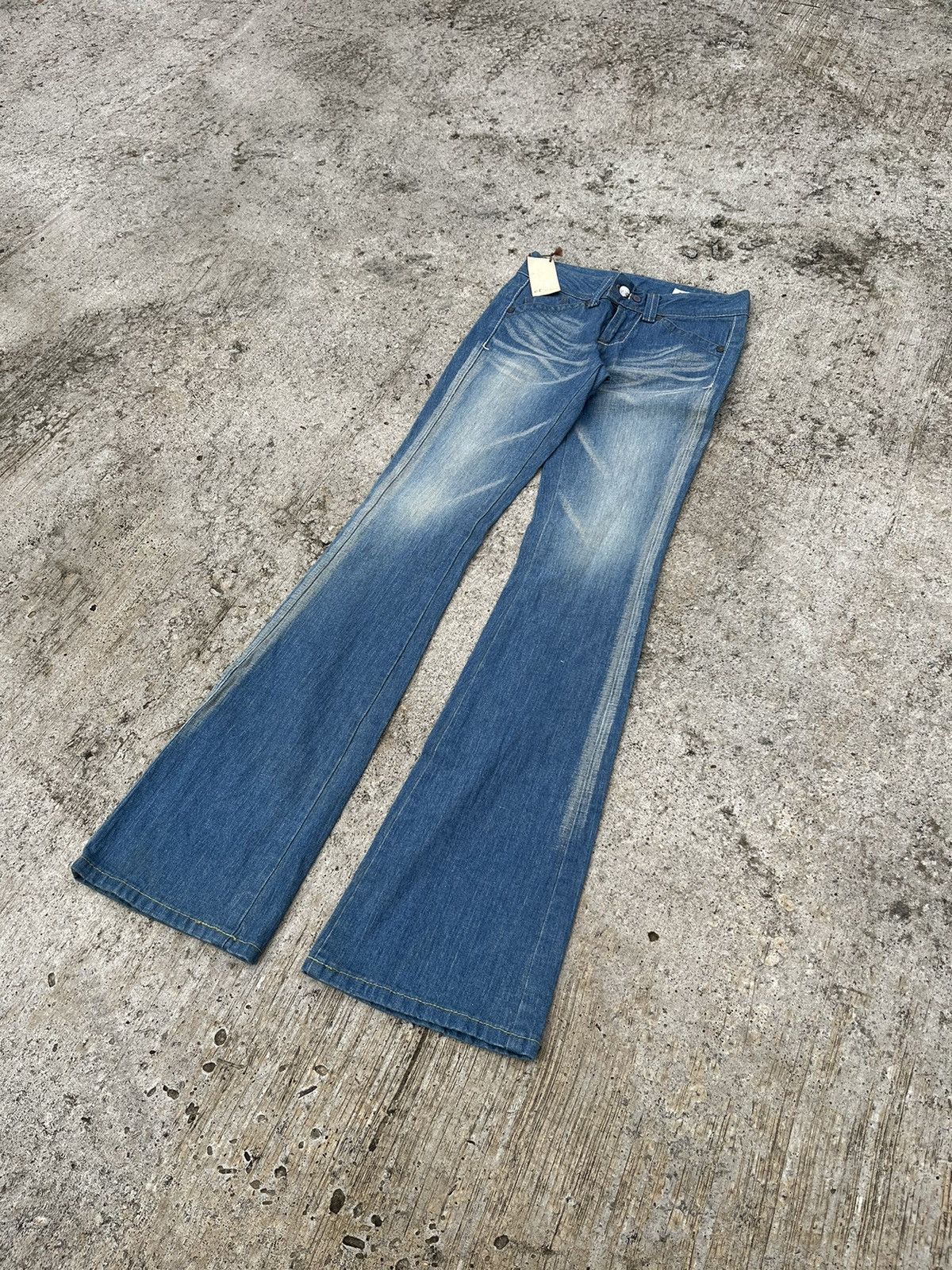 ET Boite Flare Jeans