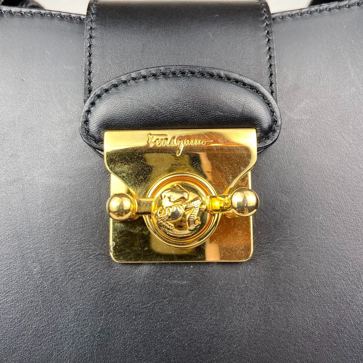 Salvatore Ferragamo Salvatore Ferragamo Gancini Black Bucket Shoulder Bag Size ONE SIZE - 15 Thumbnail