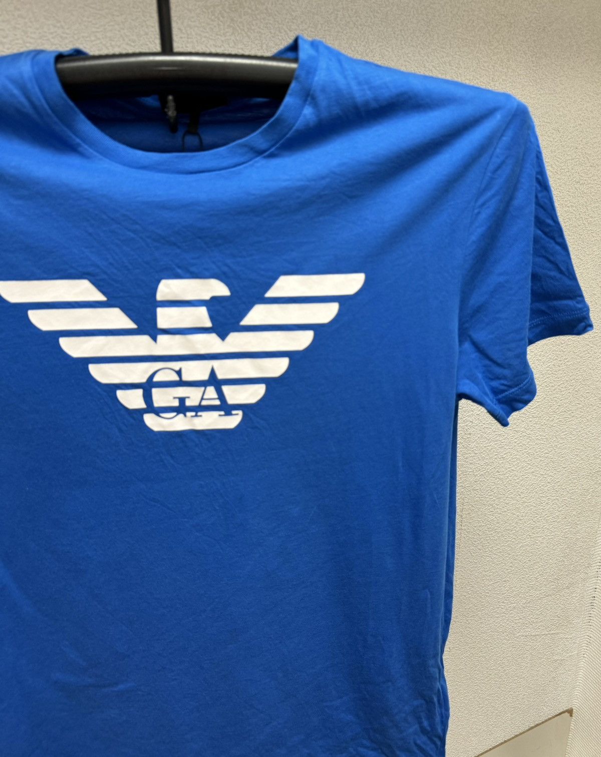 Emporio Armani Emporio Armani big logo t-shirt L sz Size US L / EU 52-54 / 3 - 6 Thumbnail