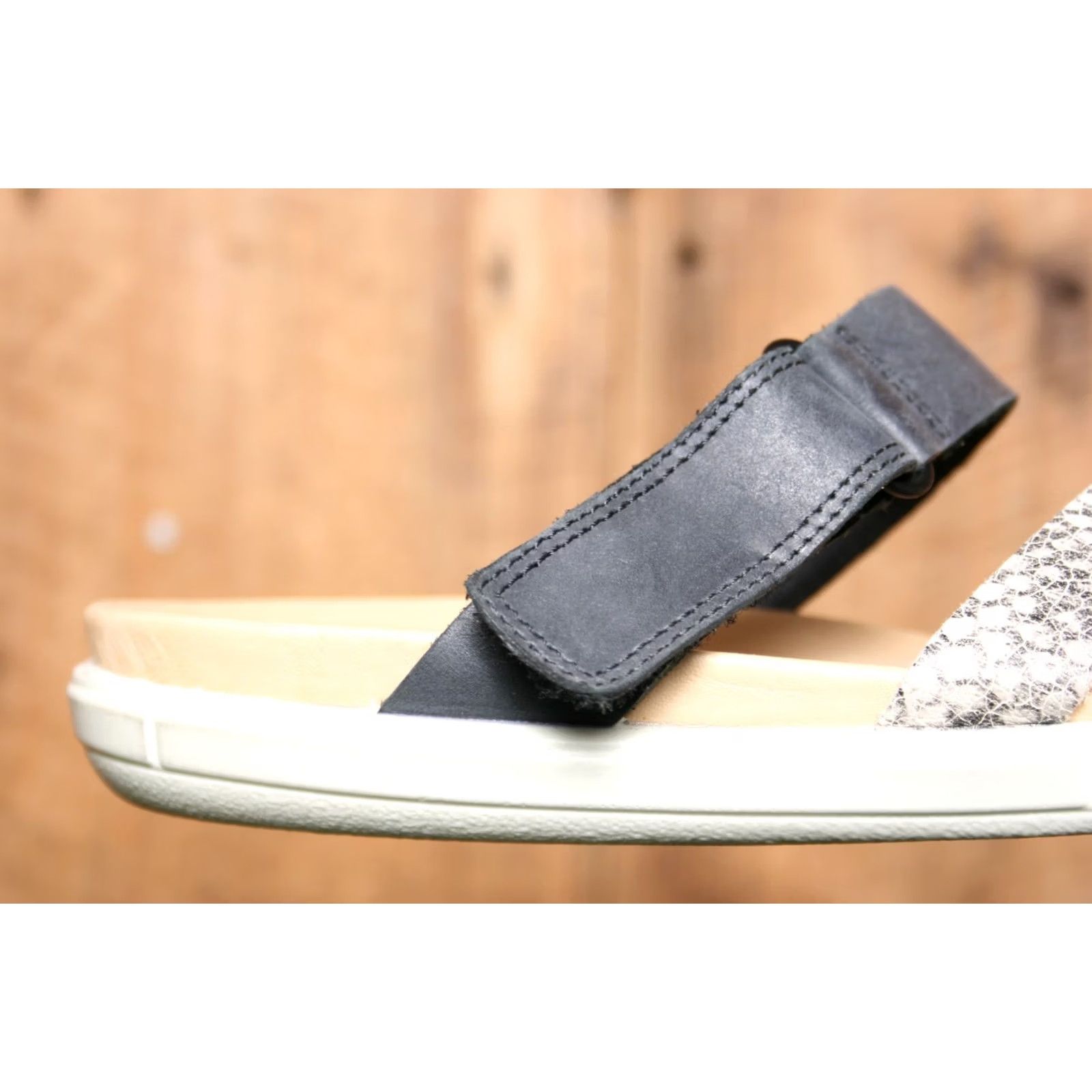 Ecco ECCO Simpil Slide Sandals Leather Toe Loop Black/Limestone Multicolor Womens US 8-8.5 EUR 39/UK 6 Slips-On Hook & Loop Slide Casual Shoes Size US 6 / IT 36 - 7 Thumbnail