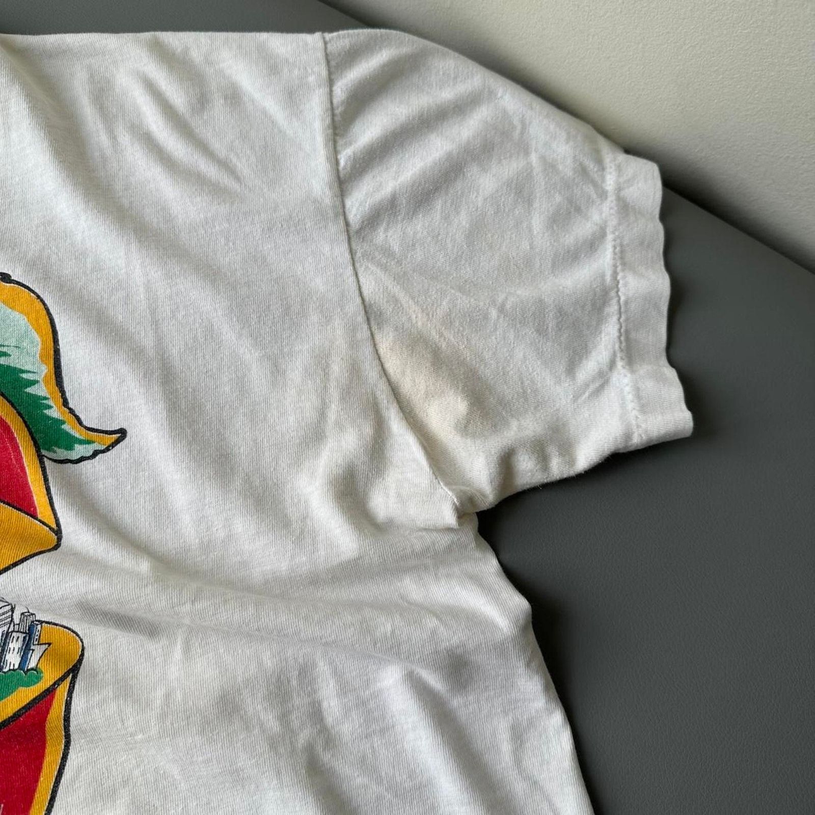 Vintage Vintage 80s Thrashed NYC Miller Lite Graphic White Tee Size US M / EU 48-50 / 2 - 5 Thumbnail