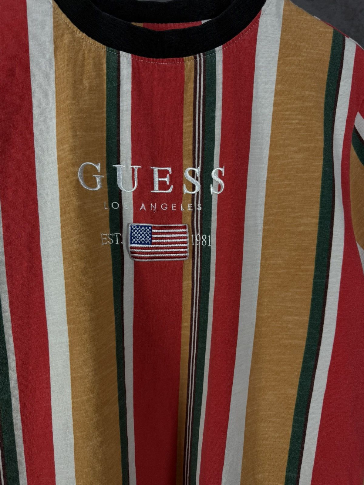 Guess Guess designer center logo tee Size US S / EU 44-46 / 1 - 3 Thumbnail