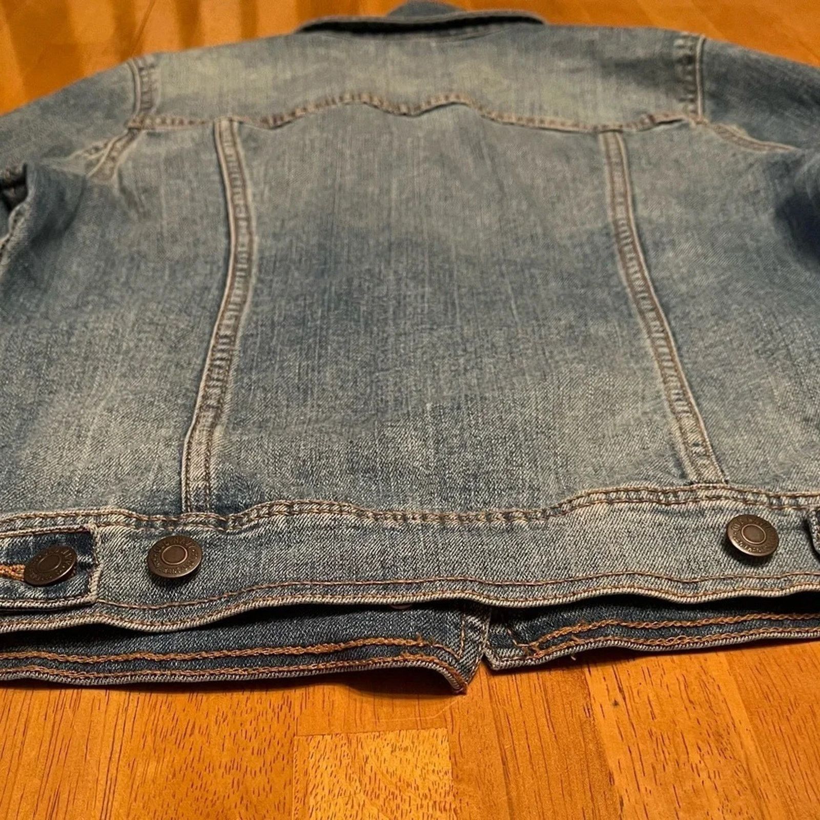 Old Navy Old Navy denim jacket, size small Size S / US 4 / IT 40 - 6 Thumbnail