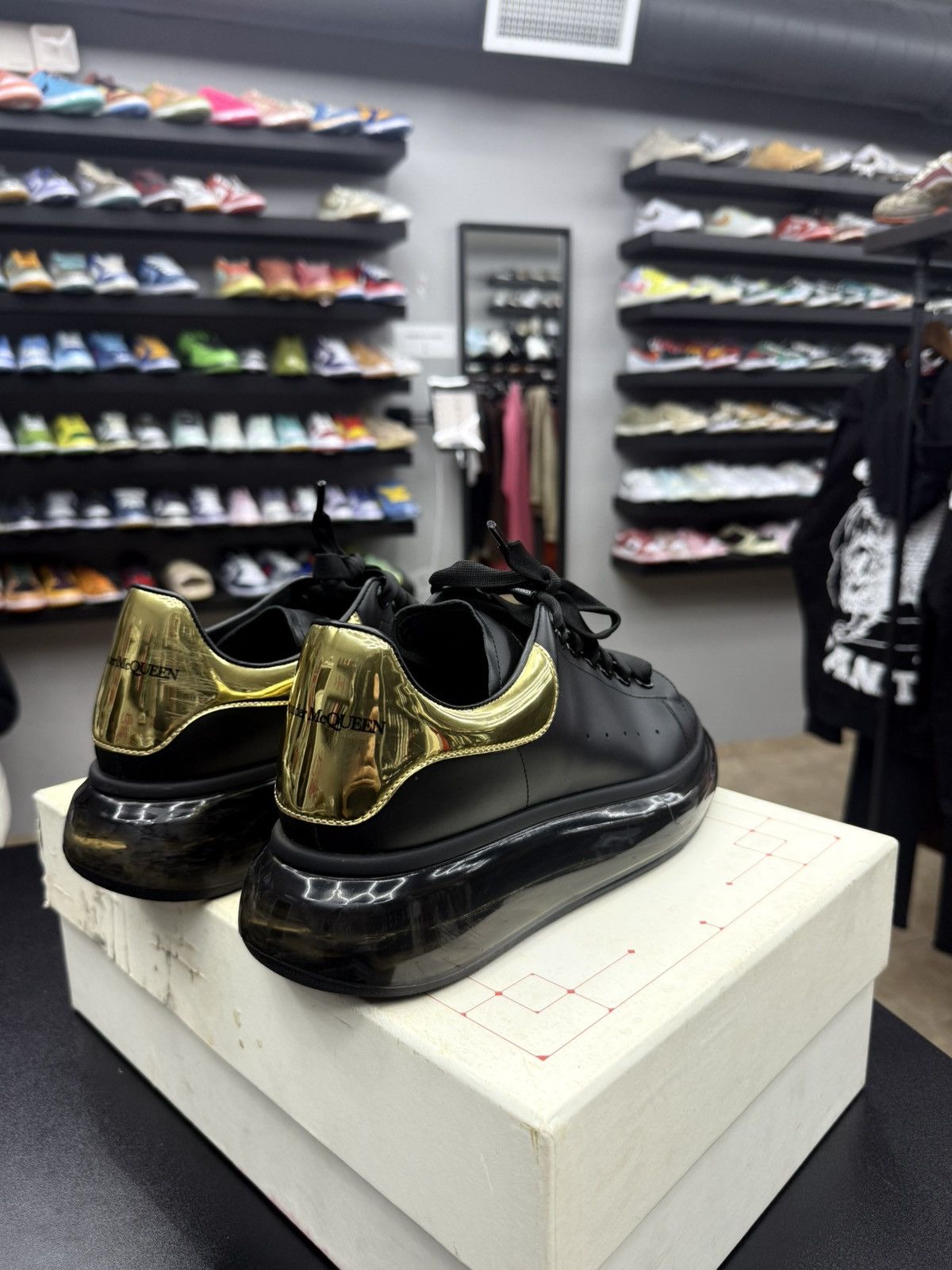 Alexander McQueen Women’s Black Alexander McQueen sneaker size 39 / 9US Size US 9 / IT 39 - 11 Thumbnail