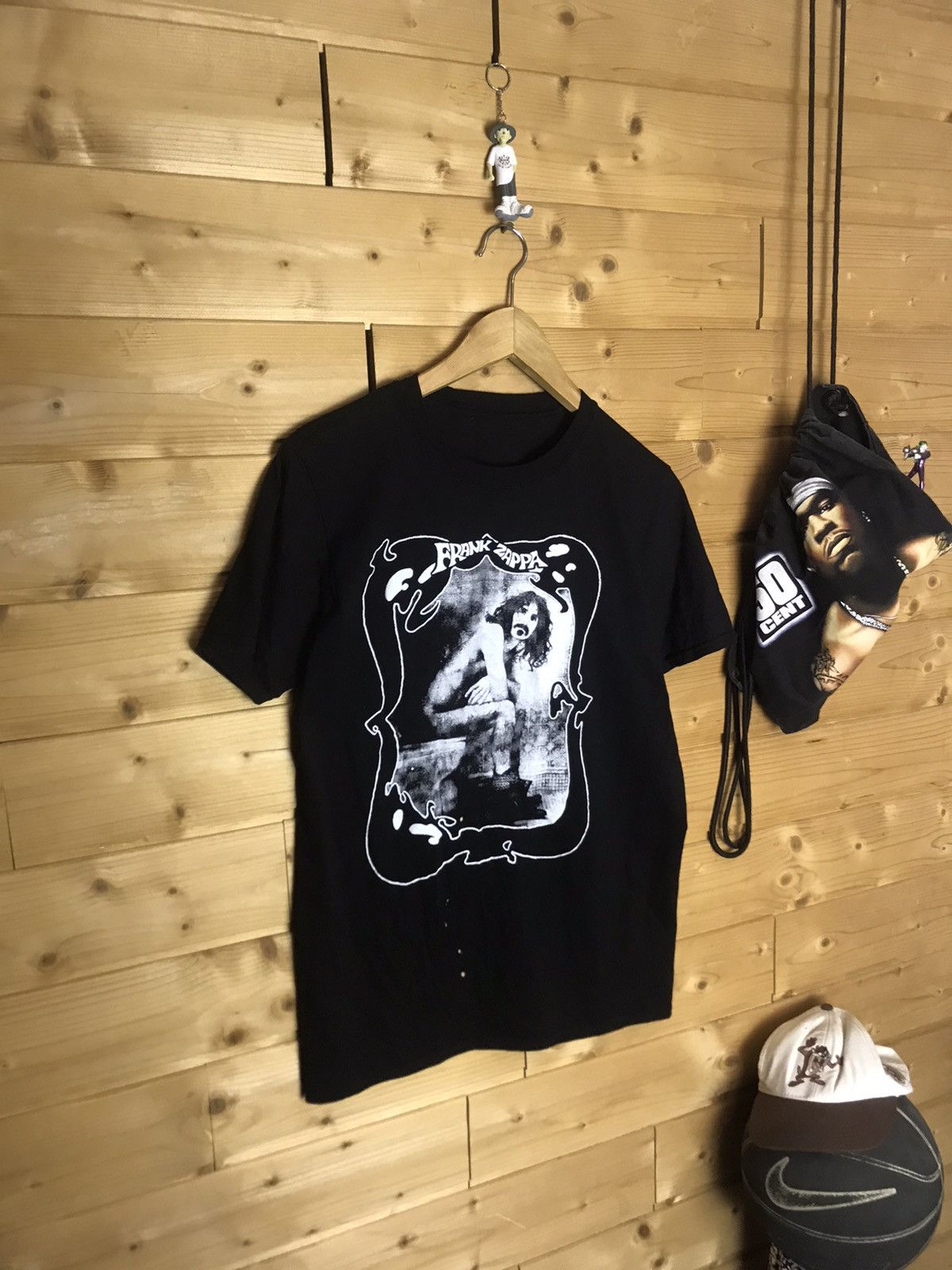 Band Tees Frank Zappa on toilet t shirt Size US M / EU 48-50 / 2 - 1 Thumbnail