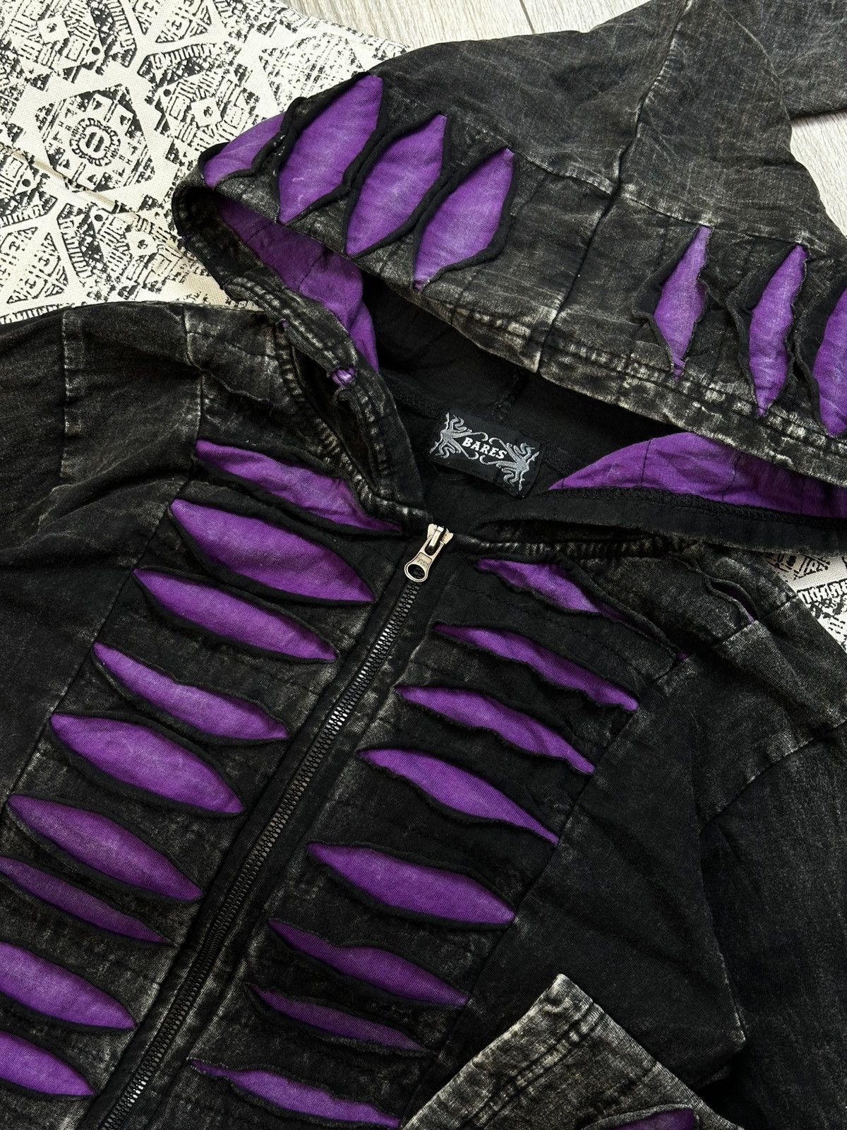 Fruit Of The Loom Boho Slashed Purple Goth Pointed Elf Hippie Goth Hoodie Size S / US 4 / IT 40 - 5 Thumbnail